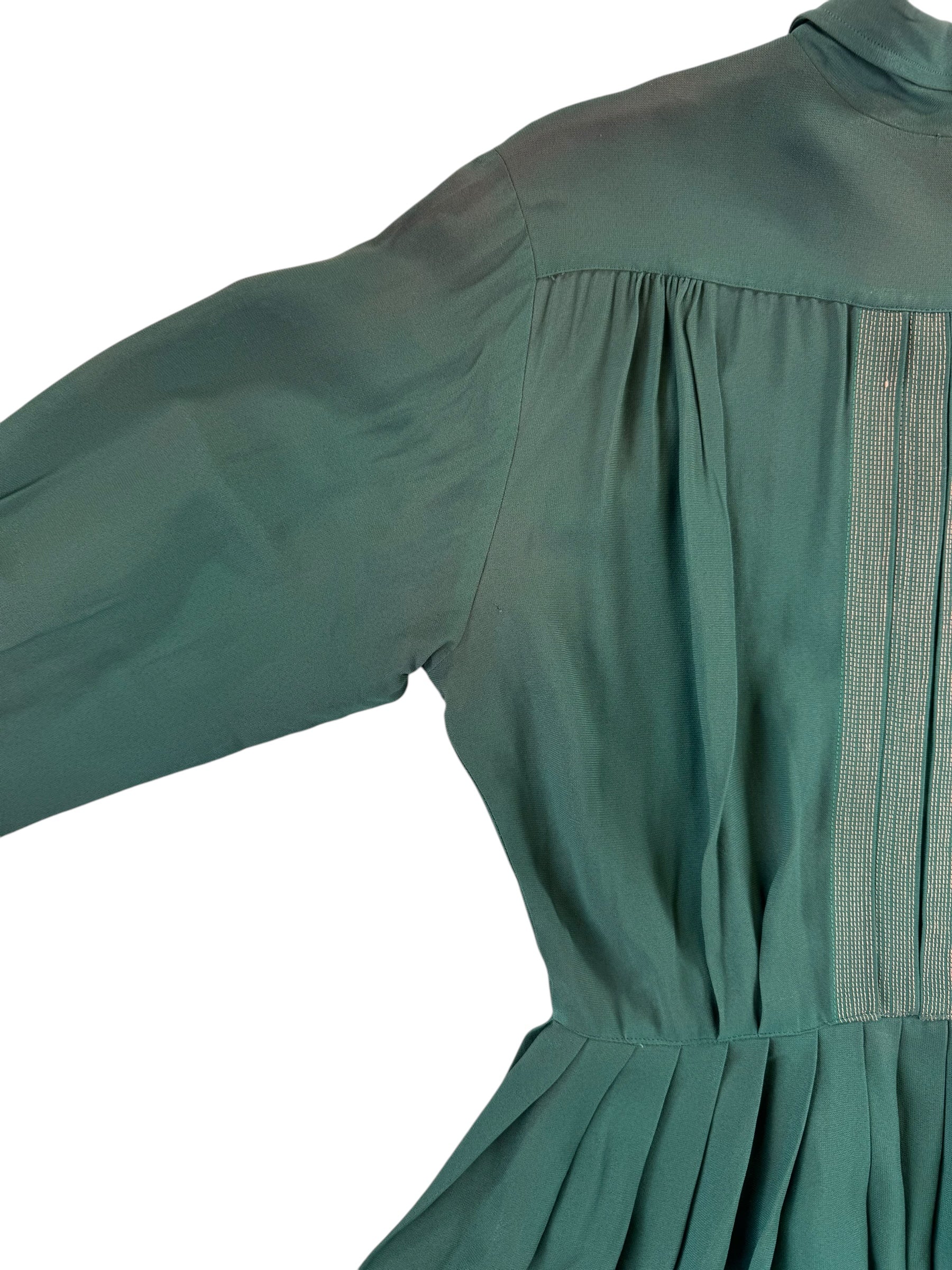 1940s Green Rayon Pleated Dress M 1940s Green Rayon Pleated Dress M