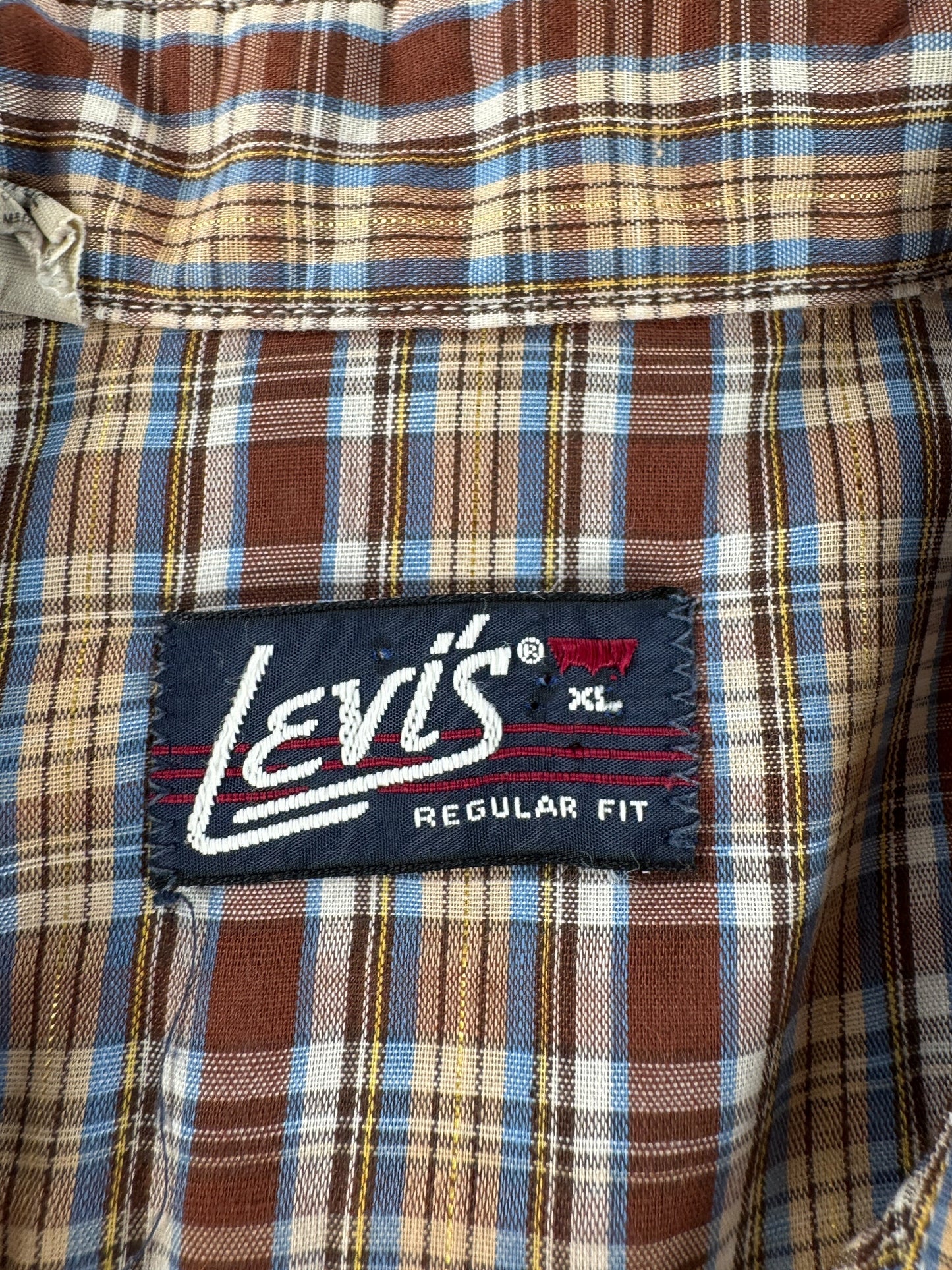 Label on Vintage Levi's Brown and Gold Fleck Pearl Snap Shirt SZ XL