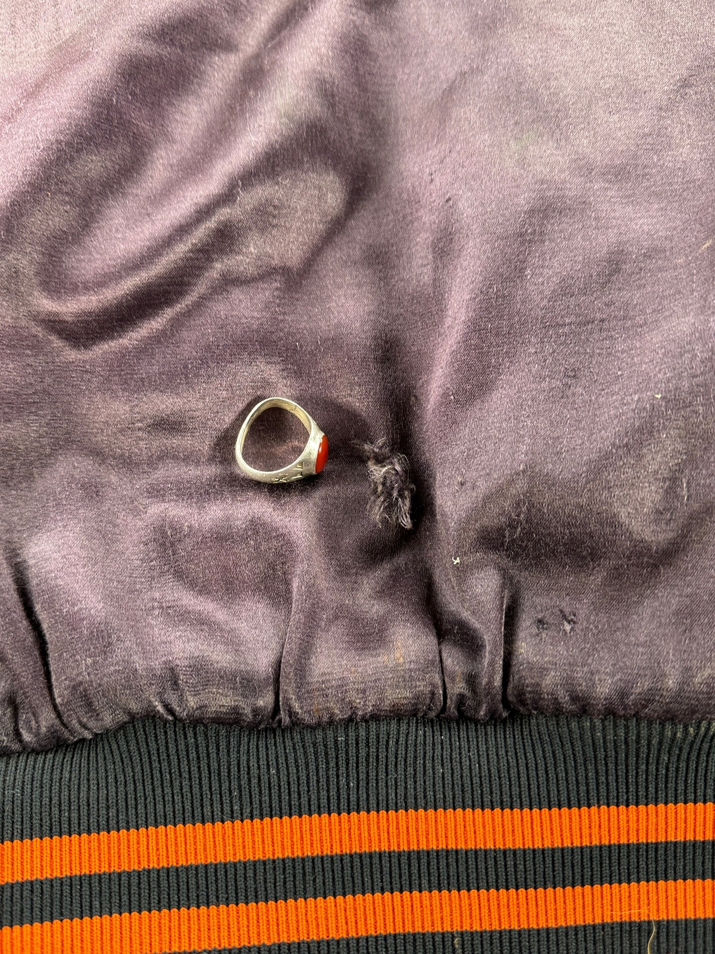 Hole on back of Vintage Harley Davidson Satin Bomber Jacket SZ M - AS IS