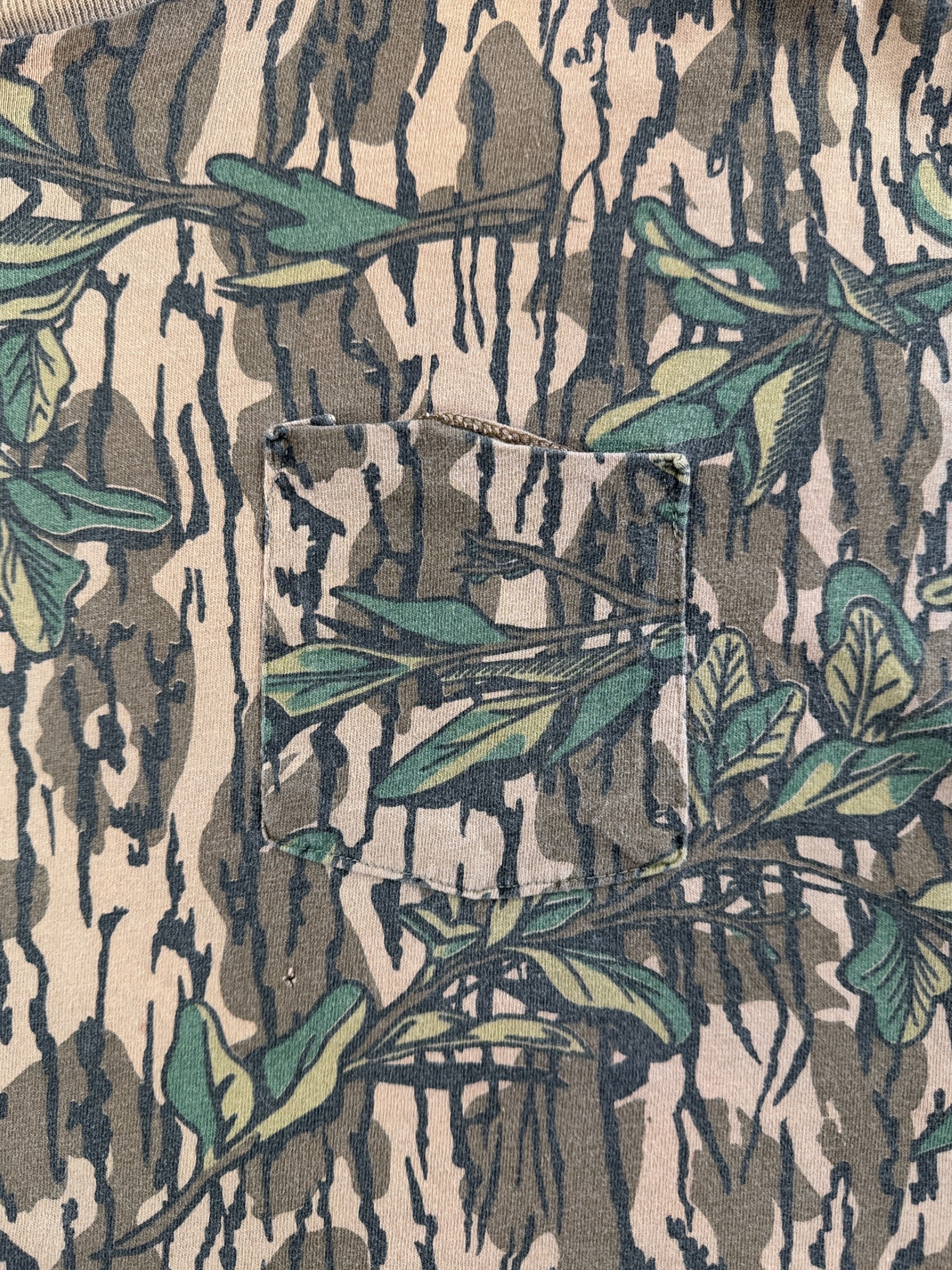 Pocket on front of Vintage 90s Camo Tee SZ XXL