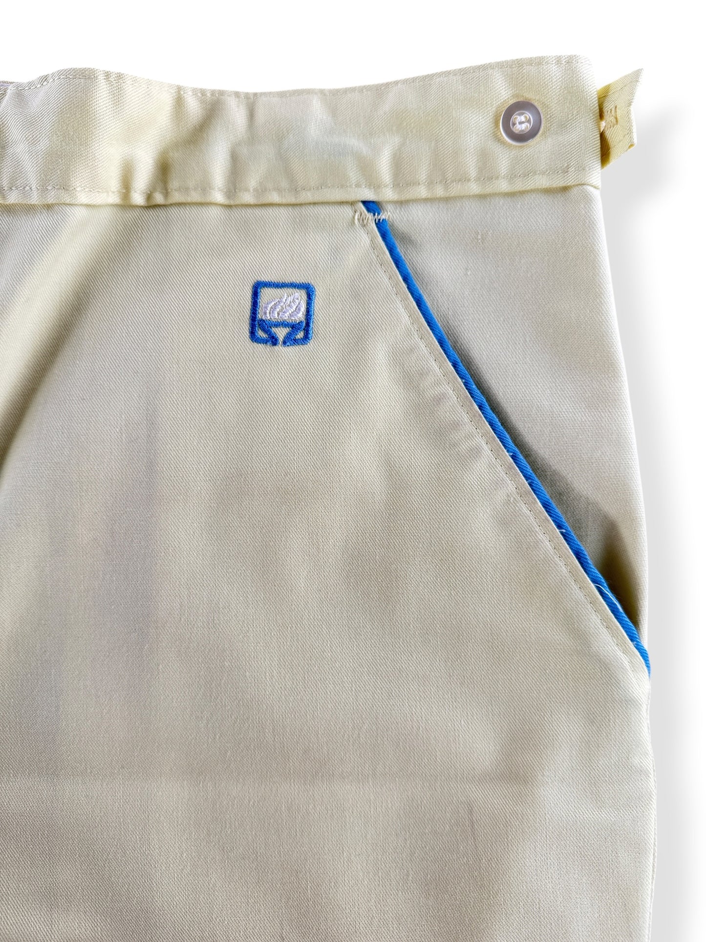 Pocket lining and embroidered torch label on Vintage Jantzen Shorts W36