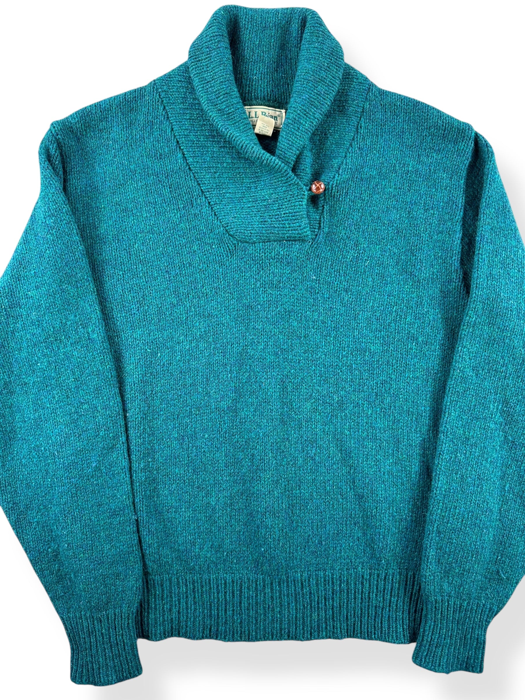 Front Close Up of Vintage Ladies L.L. Bean Kelly Green Wool Blend Shawl Collar Sweater SZ M