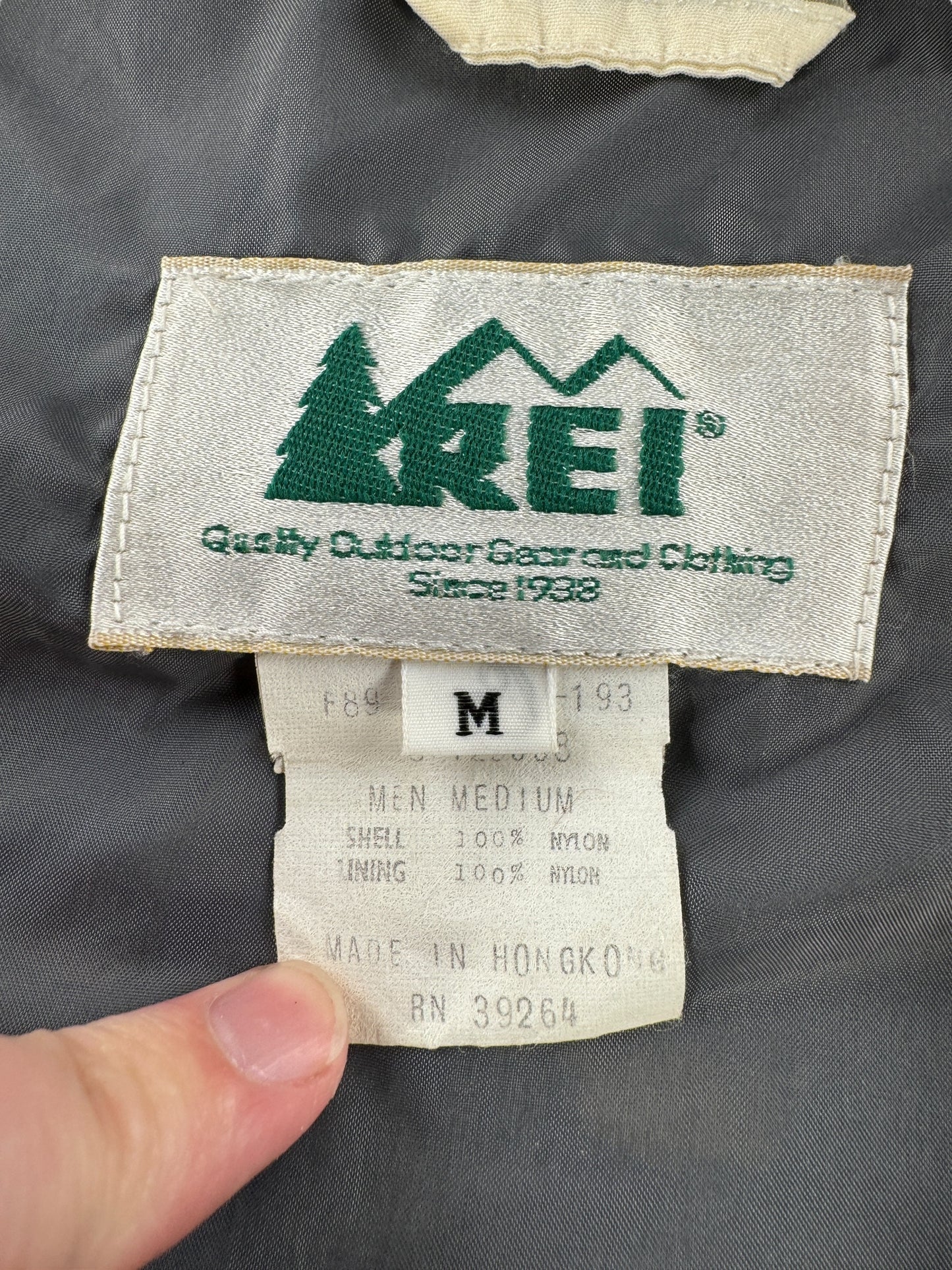 Tag on Vintage 90s REI Windbreaker Anorak SZ M