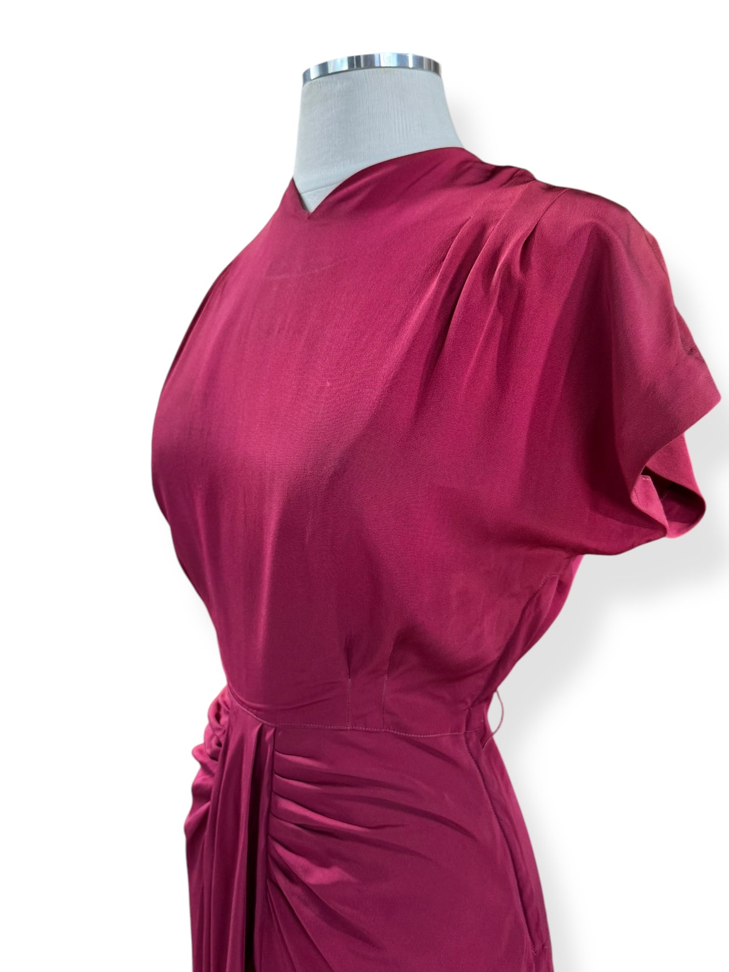 Side view of 1940s Du Barry Red Rayon Dress S