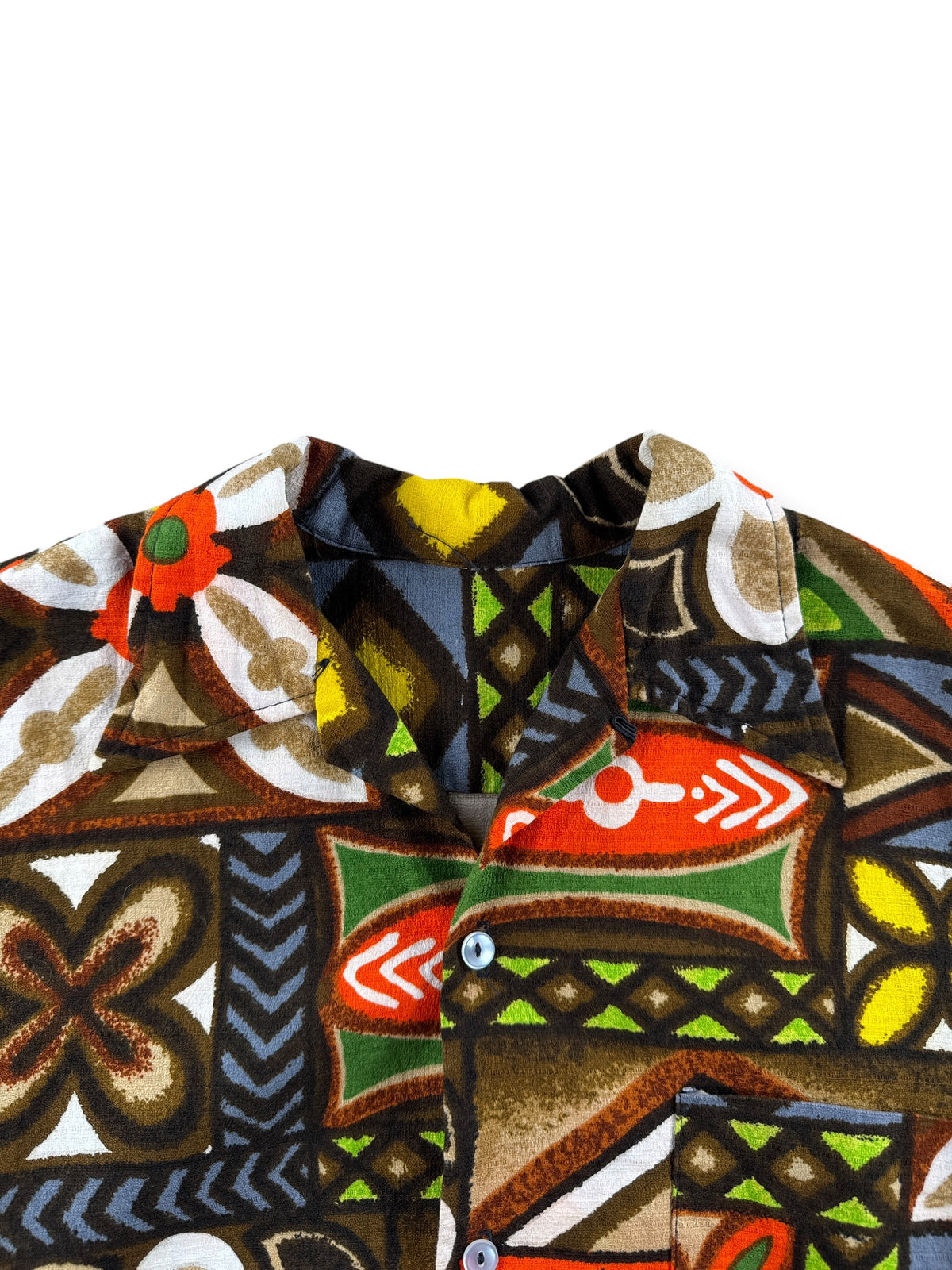 Collar on Vintage Floral Barkcloth Aloha Shirt SZ M