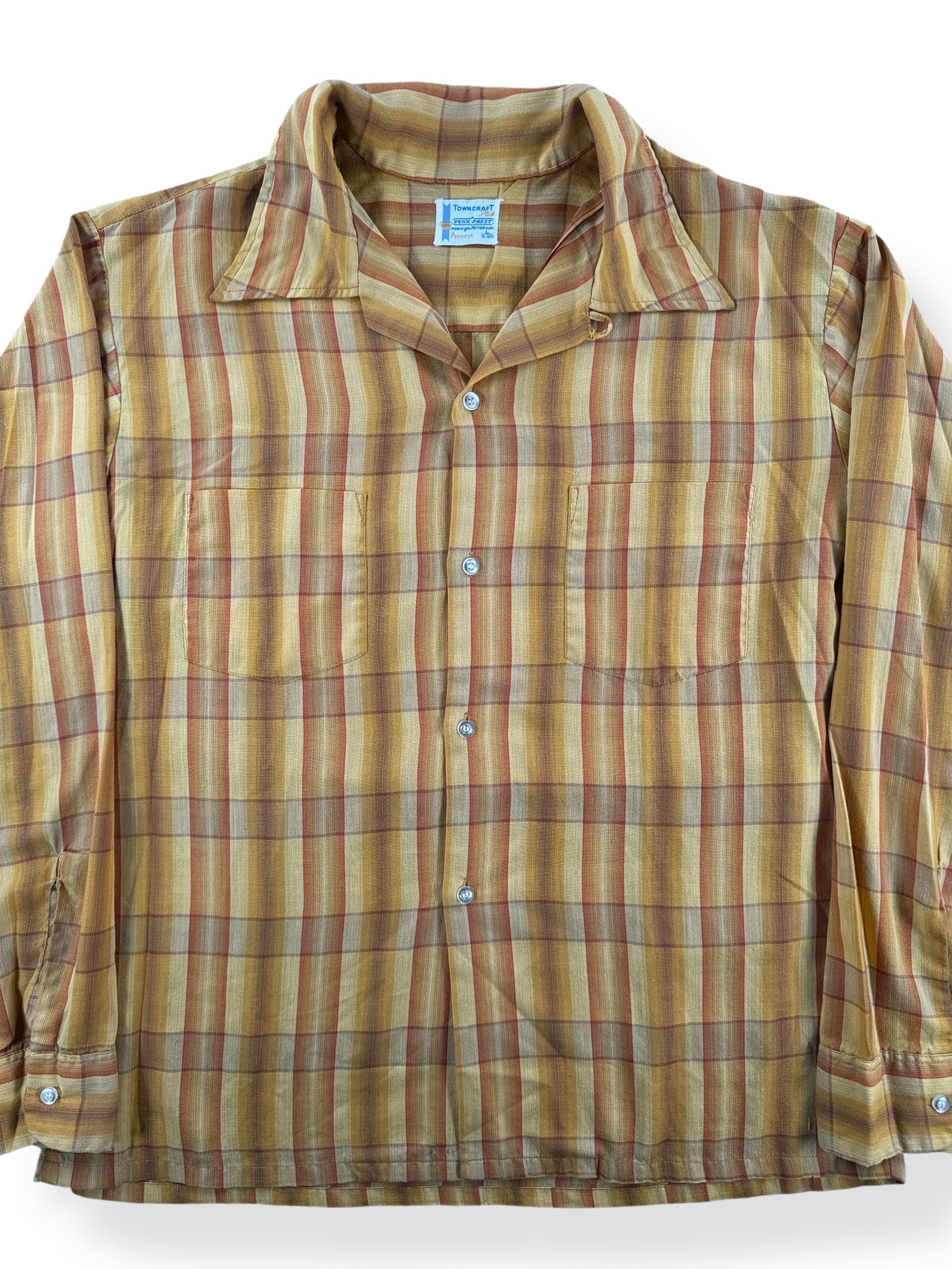 Front Close Up of Vintage Towncraft Penn Prest Plaid Loop Collar Shirt SZ L