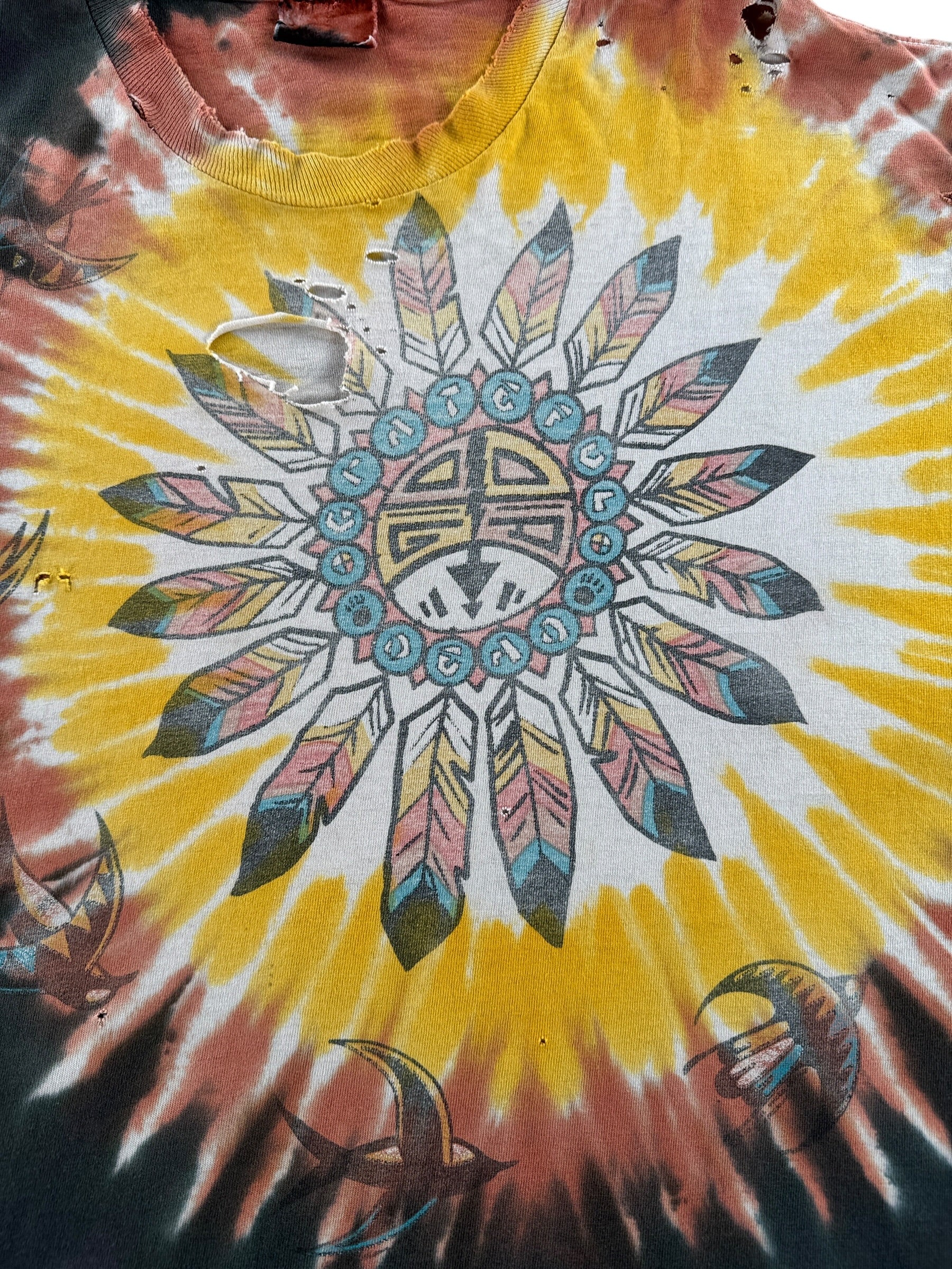 Graphic of Vintage Liquid Blue Native Art Grateful Dead Thrashed Tee SZ L