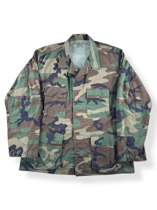 Front of Vintage Woodland Camo Military Top SZ L