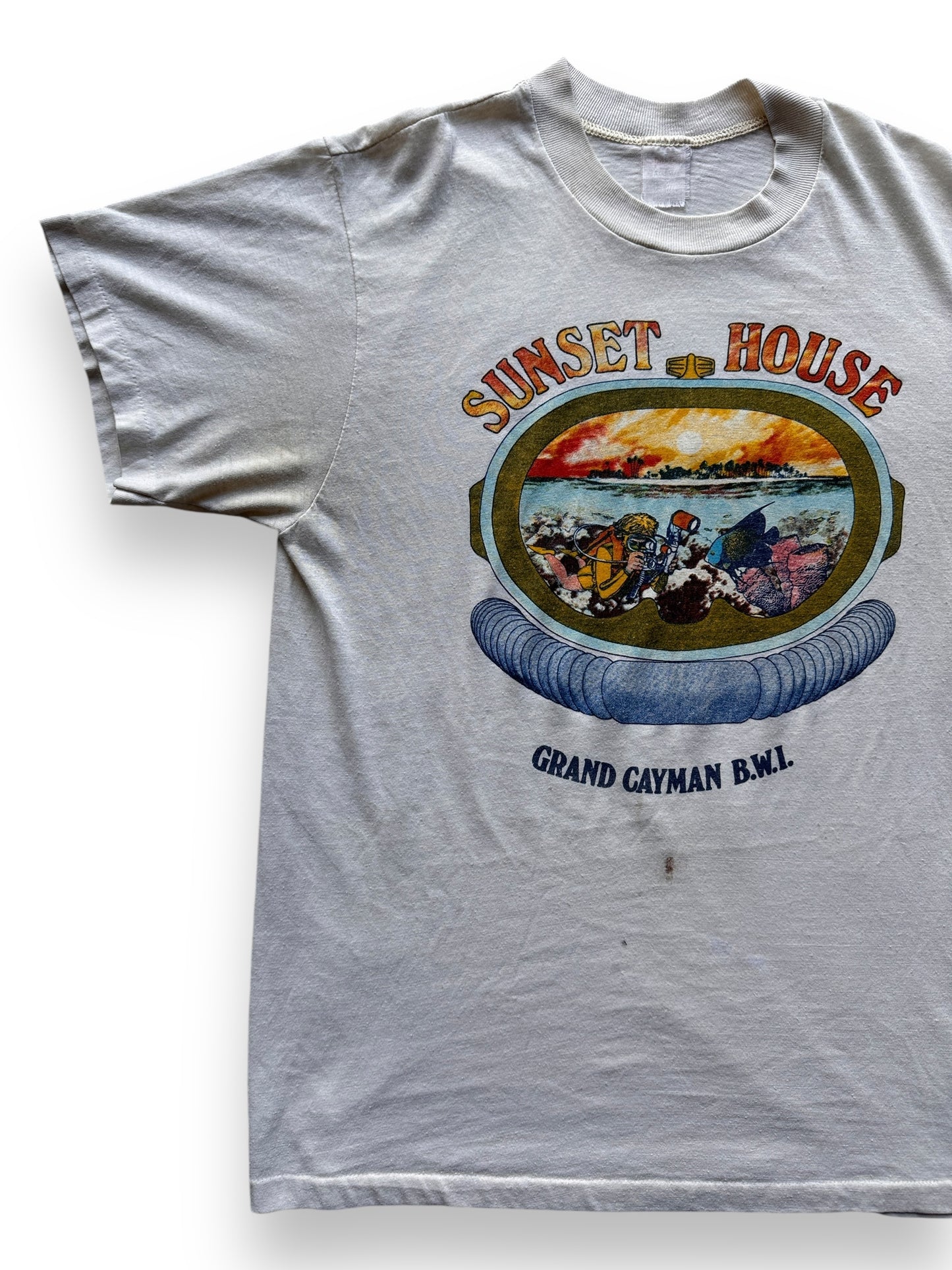 front right of Vintage Sunset House Diving Tee SZ M