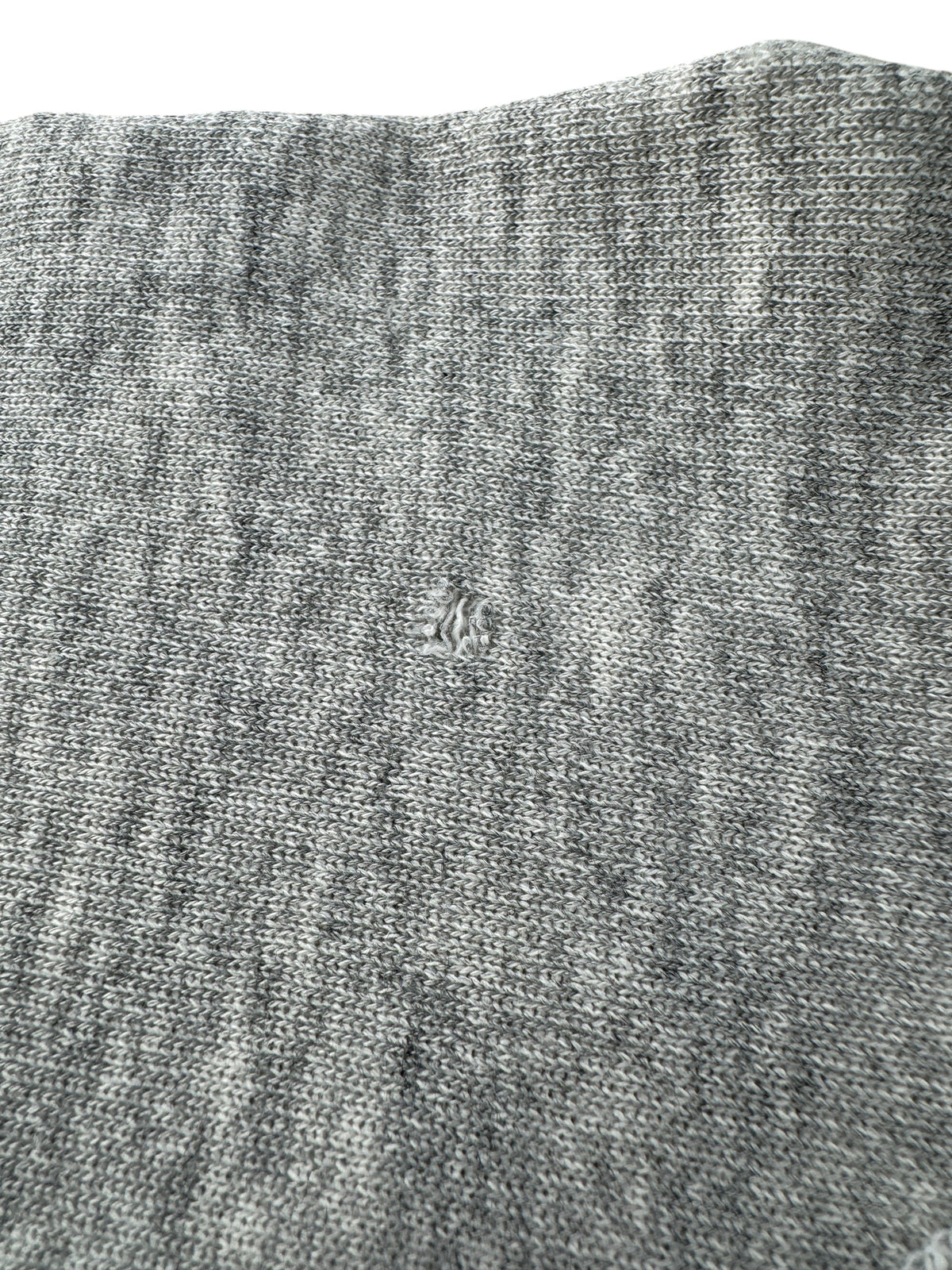 Small hole on sleeve of Vintage Manure Movers Crewneck SZ XL (Fits L)