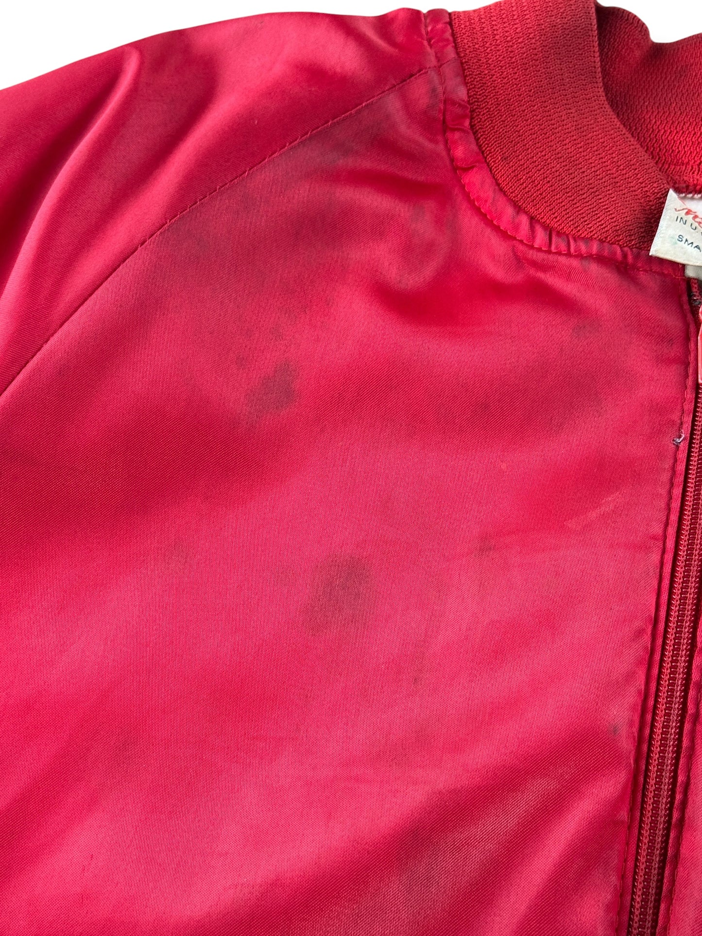 Staining on front shoulder area of Vintage Geoff Bodine Team Budweiser Nylon Jacket SZ S - AS IS