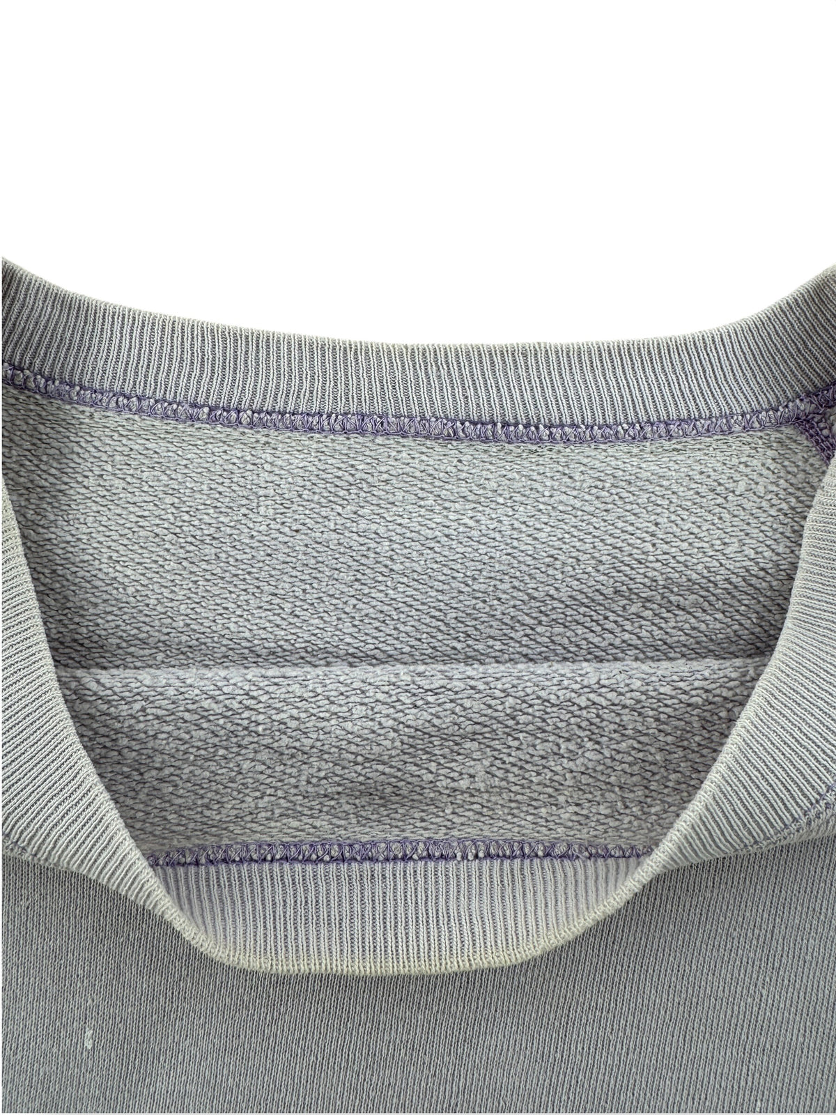 Inside weave on Vintage Lilac All Cotton Crewneck SZ L