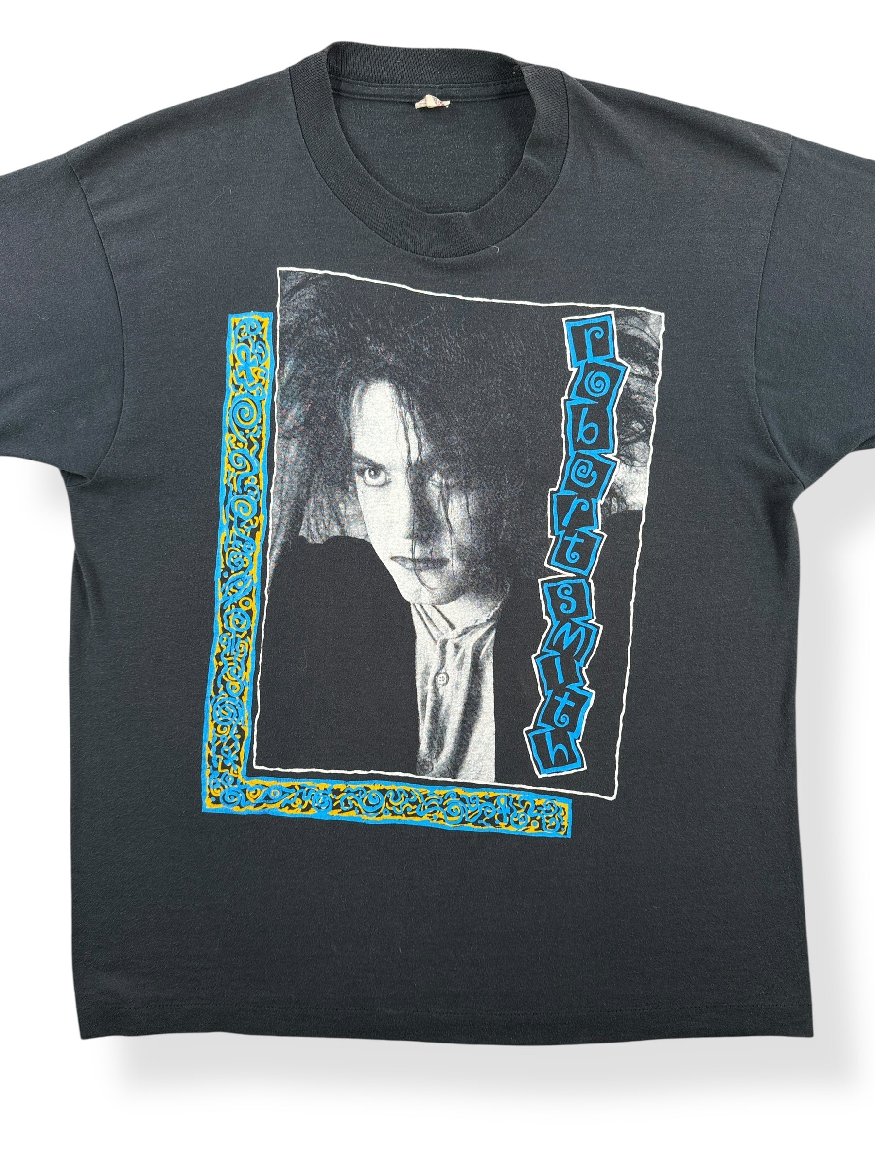 Front Close Up of Vintage Robert Smith Cure Tee SZ L