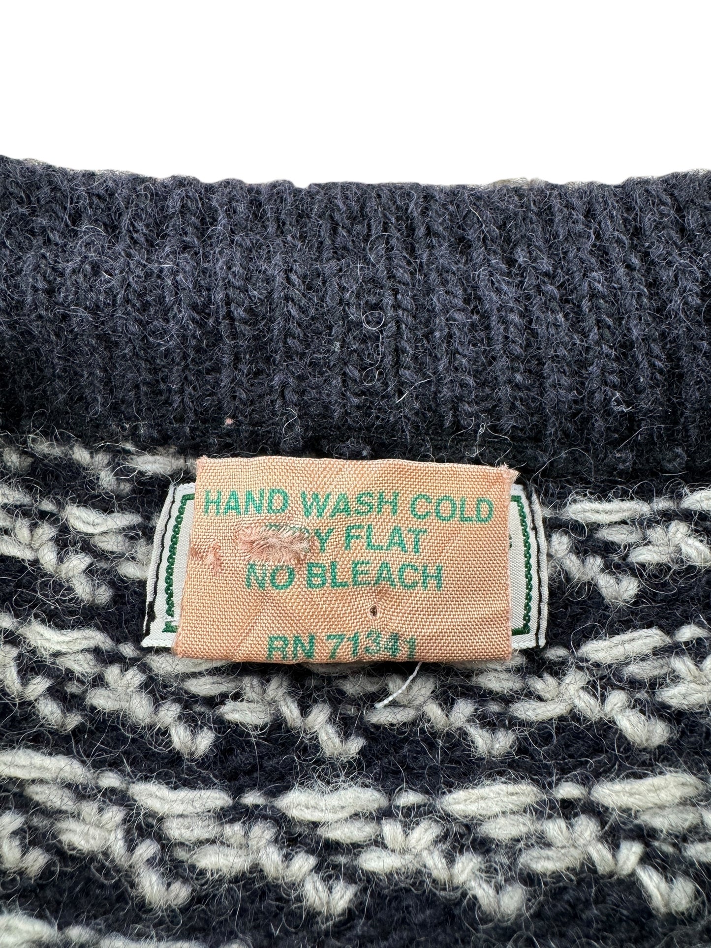 Tag on Vintage Men's LL Bean Birdseye Sweater Black & White SZ L