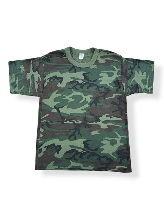 Front of Vintage Camo Tee SZ L (Fits M)