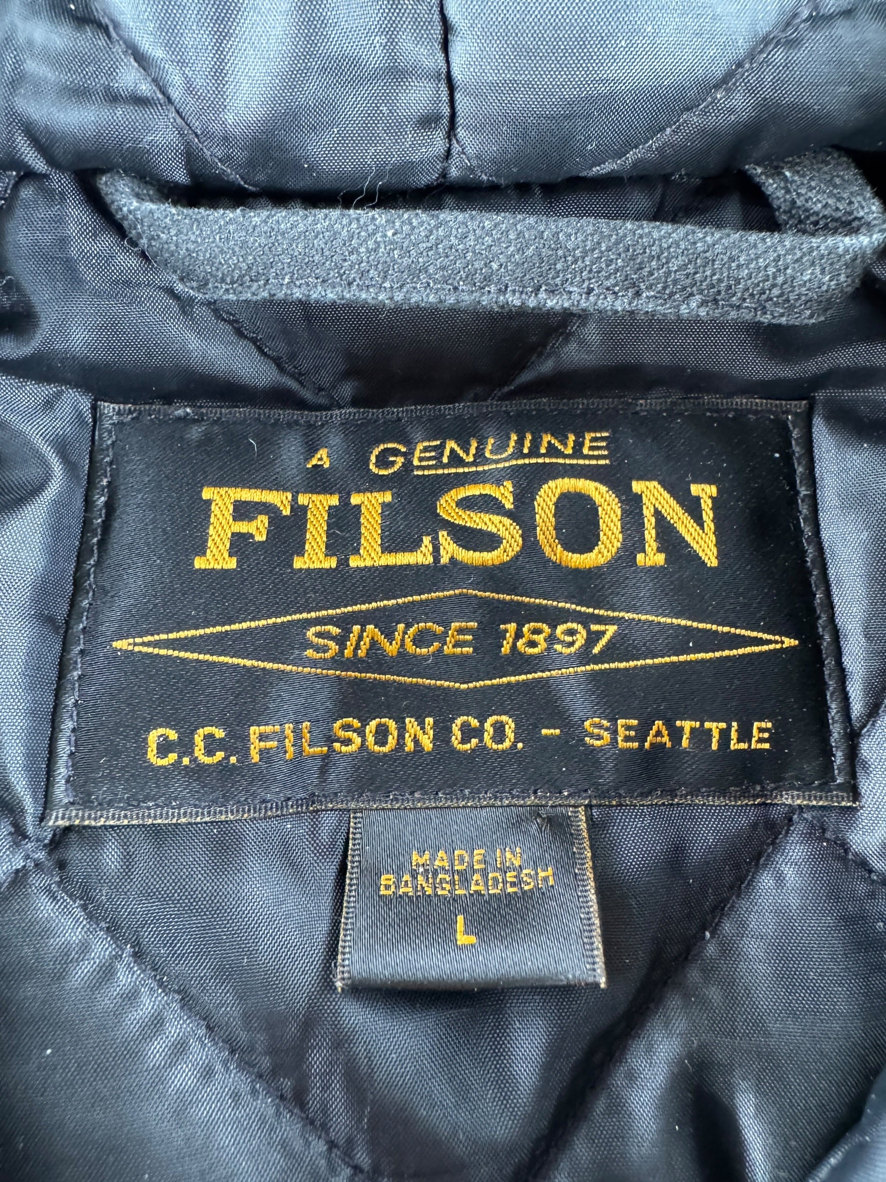Label on Filson Black Worksmith Jacket SZ L