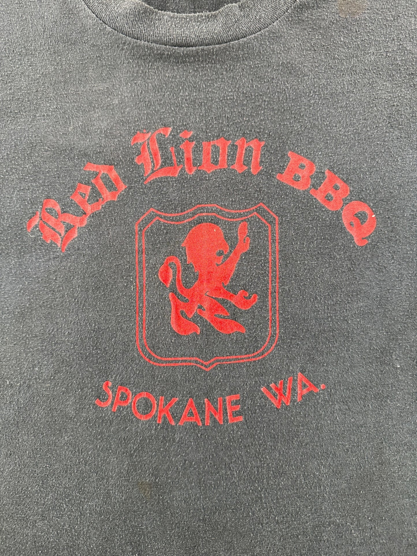 Graphic of Vintage Red Lion BBQ Spokane Tee SZ M (Fits S)