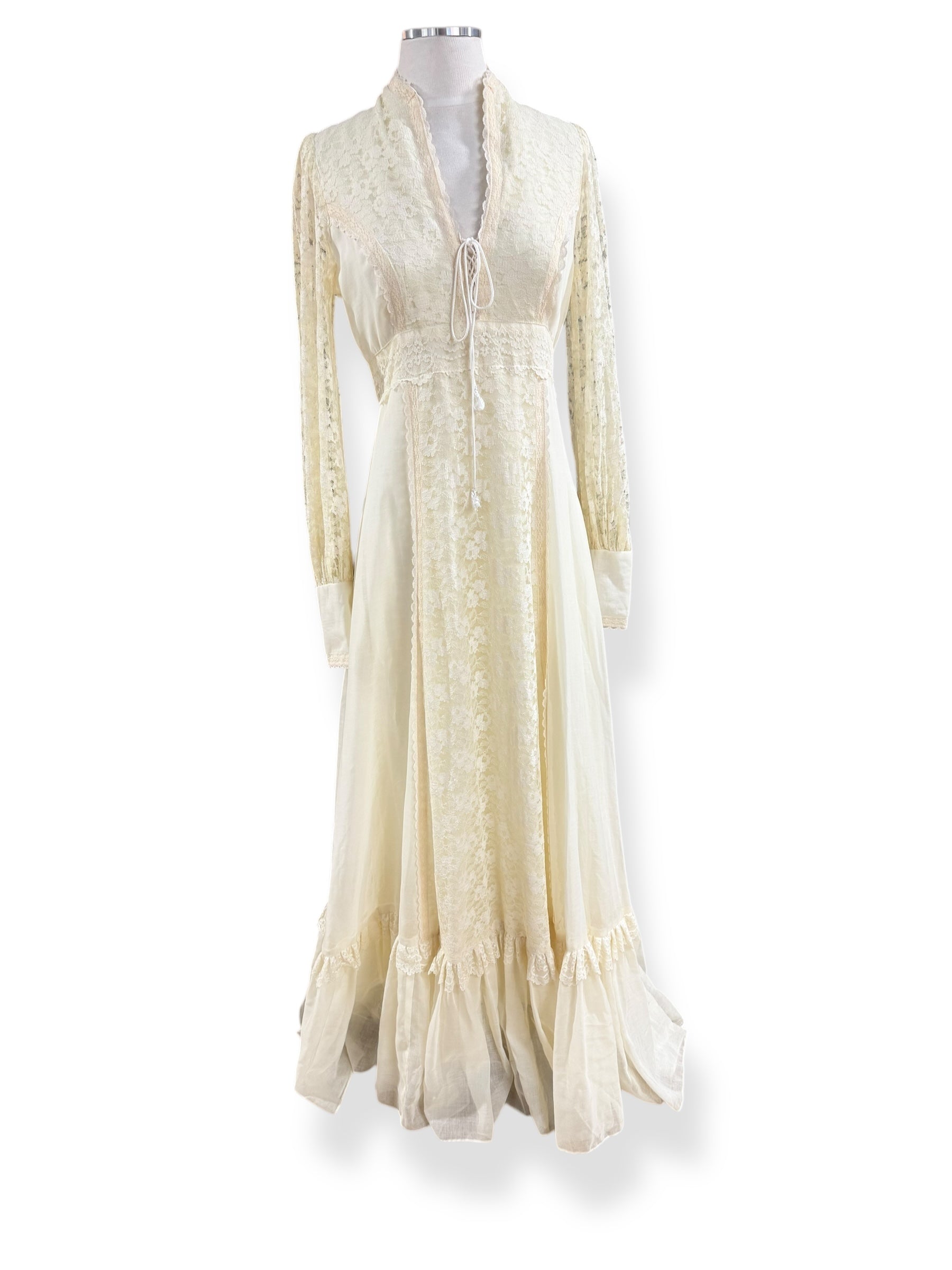 Front view of 1970s Gunne Sax Lace Dress M