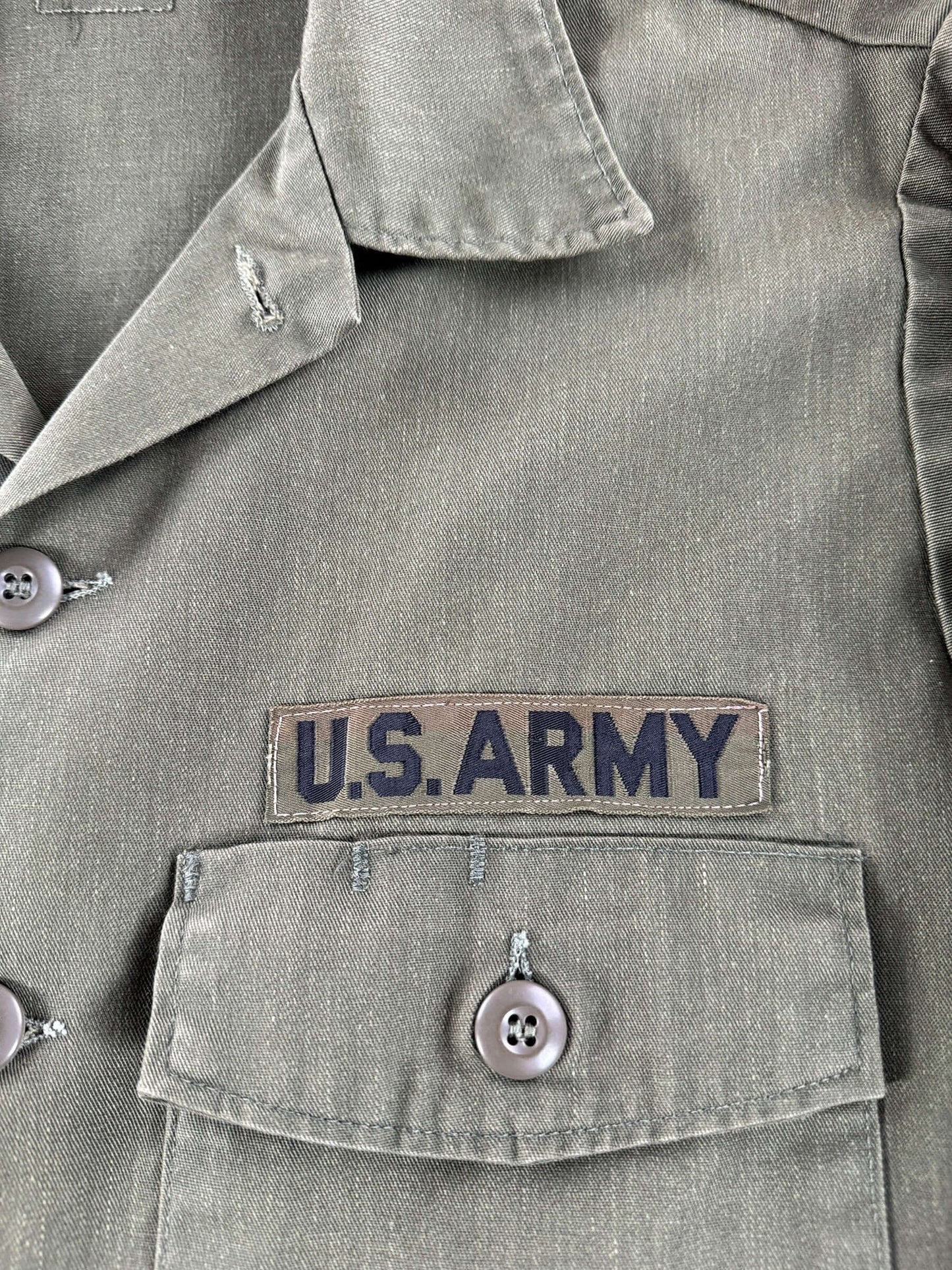 Patch on Vintage Named US Army Shirt SZ L