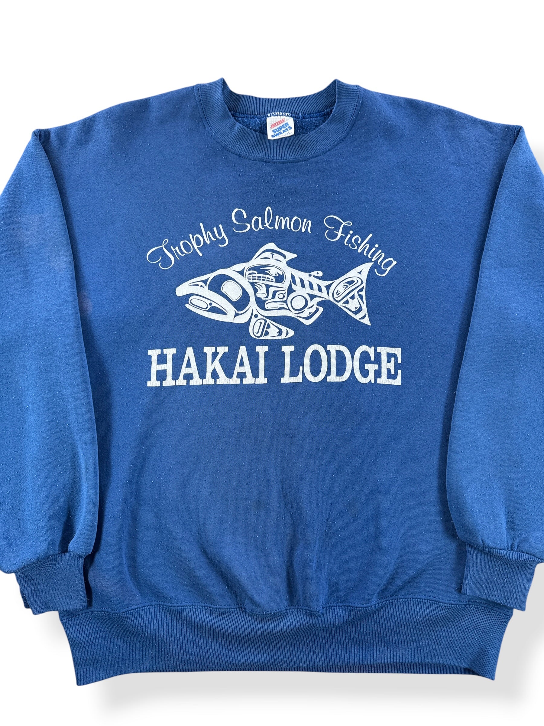 Front Close Up of Vintage Hakai Lodge Salmon Fishing Crewneck SZ L (Fits M)