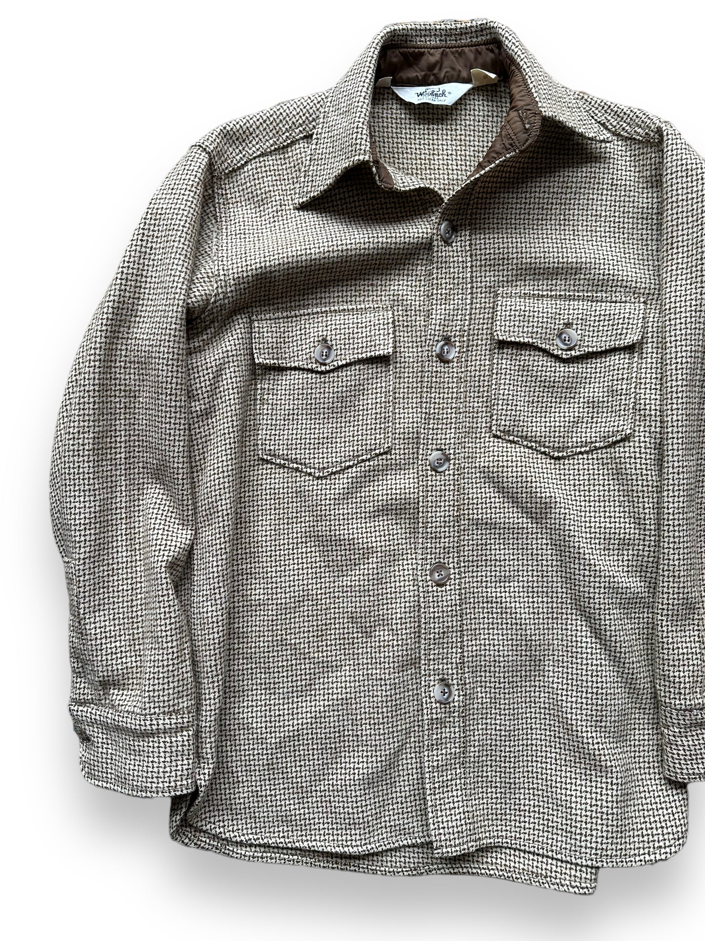 Front Right View of Vintage Tan Houndstooth Woolrich Shirt Jacket SZ M |  Barn Owl Vintage Goods | Vintage Workwear Seattle