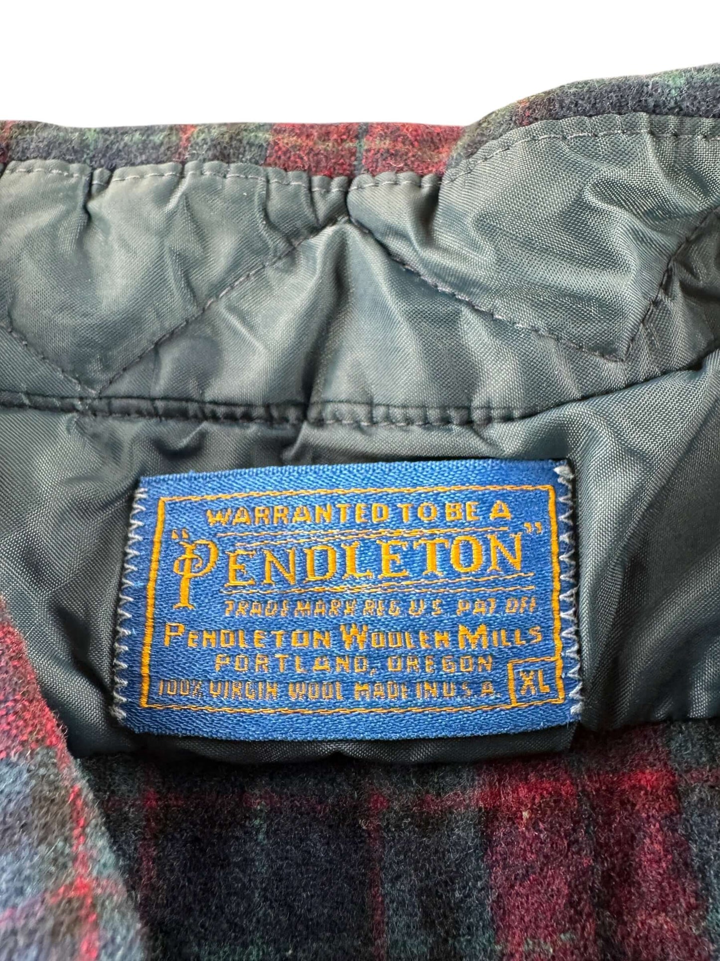 Label on Vintage Navy & Burgundy Pendleton Flannel SZ XL (Fits L)