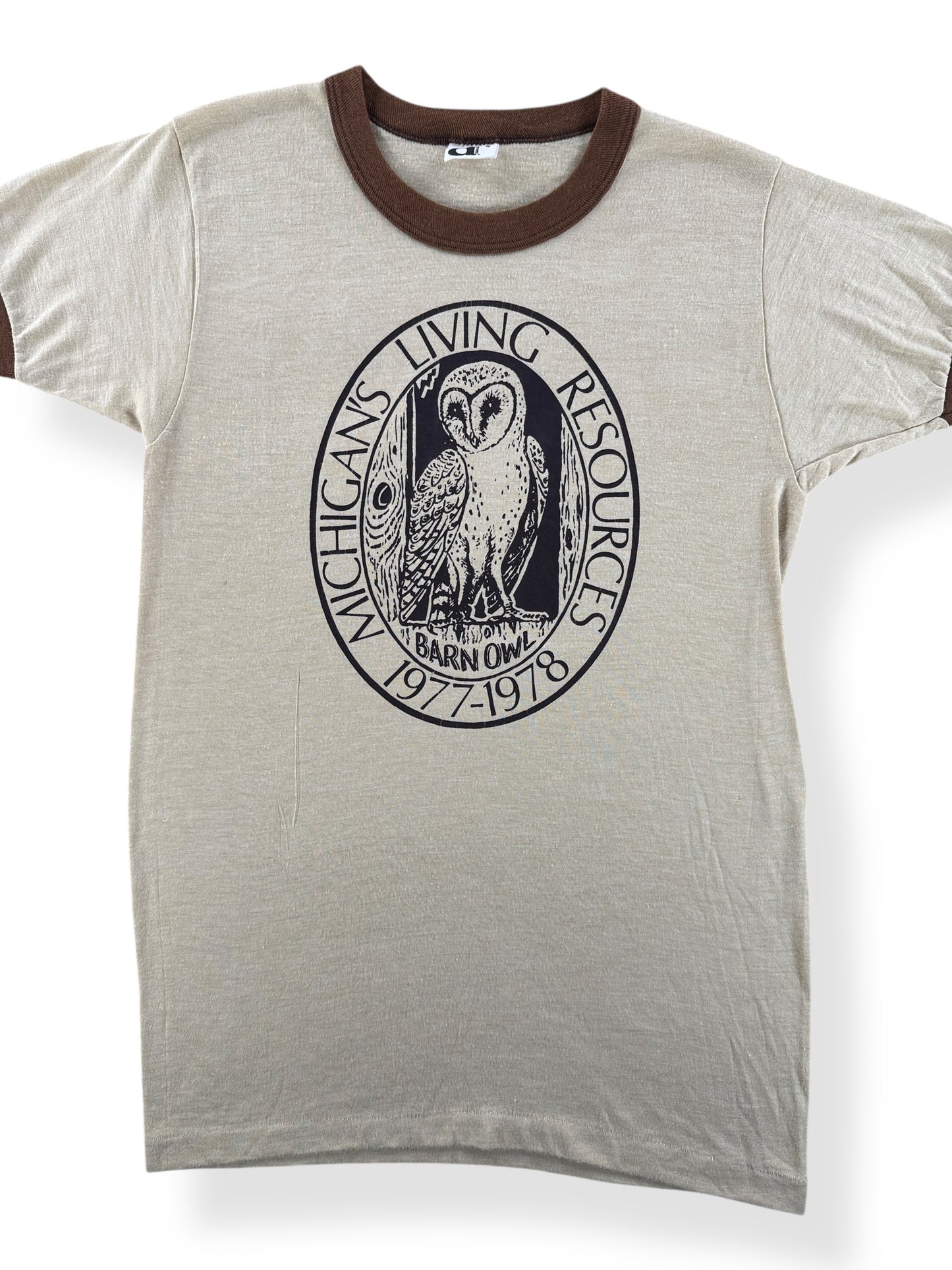 Front Close Up of Vintage 70s Barn Owl Ringer Tee SZ S (Fits XS)