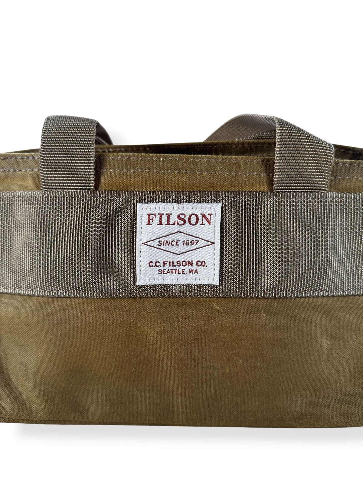 Close-up of Filson Shot Shell Bag NWT