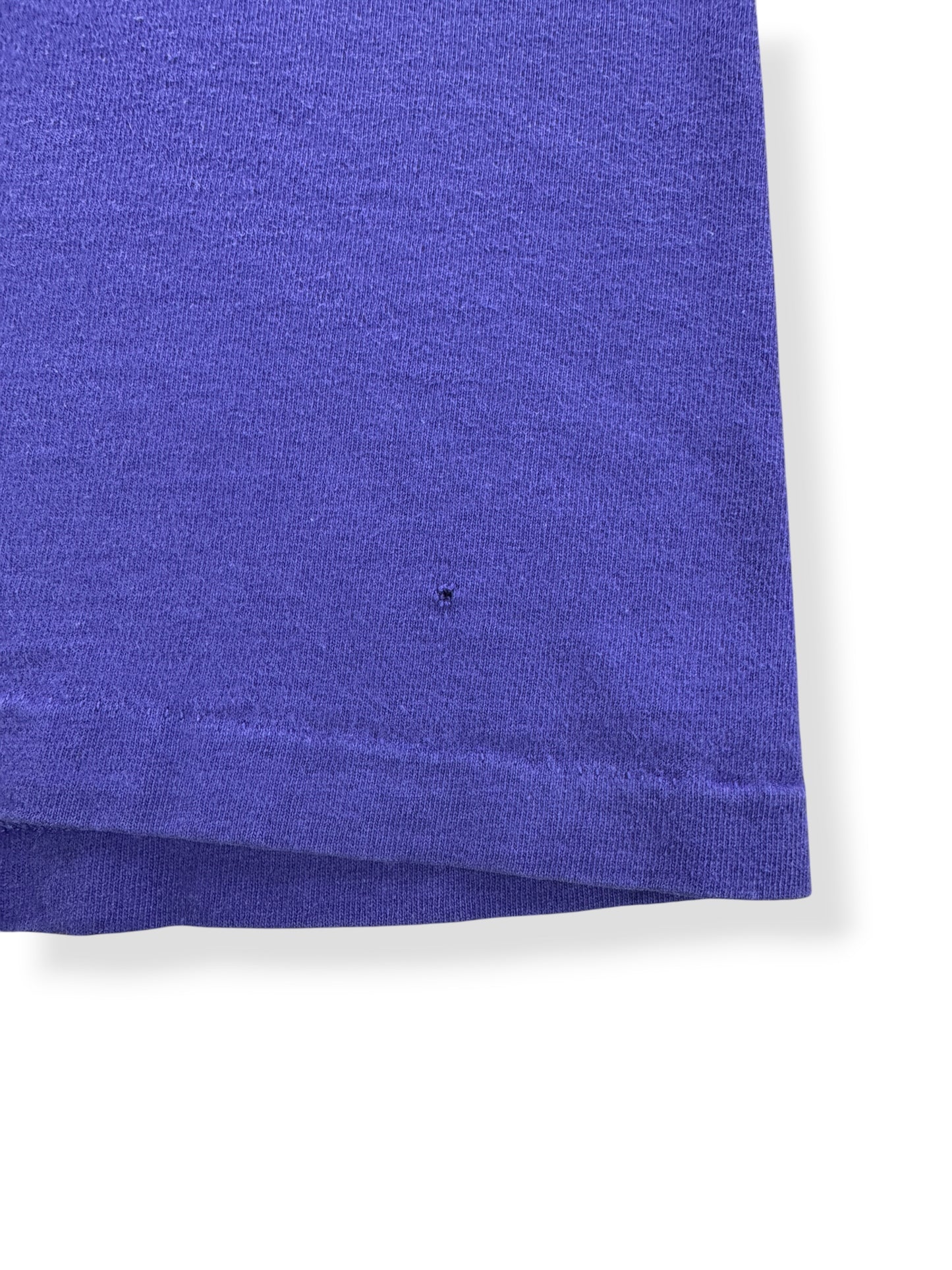 Hole on Vintage 90s Sixteen Deluxe Tee SZ XL