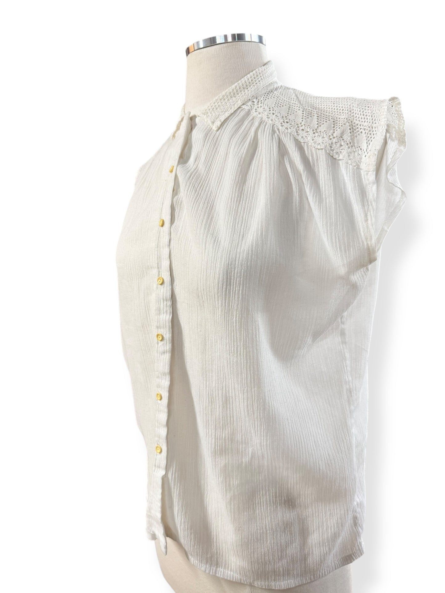 Side view of 1970s Gauzy Lace Button Up Top L