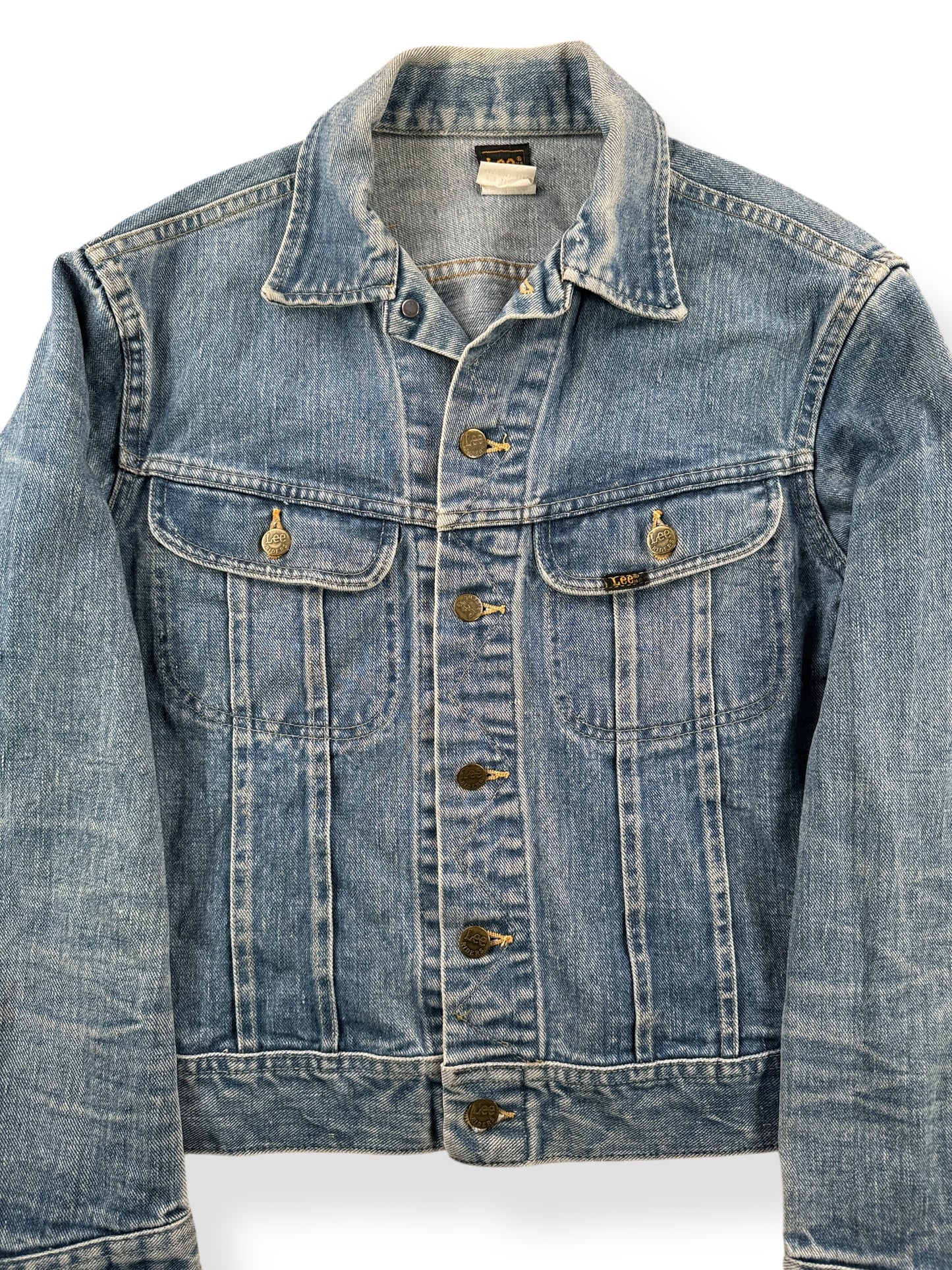 Front Close Up of Vintage Lee Riders Denim Jacket SZ M