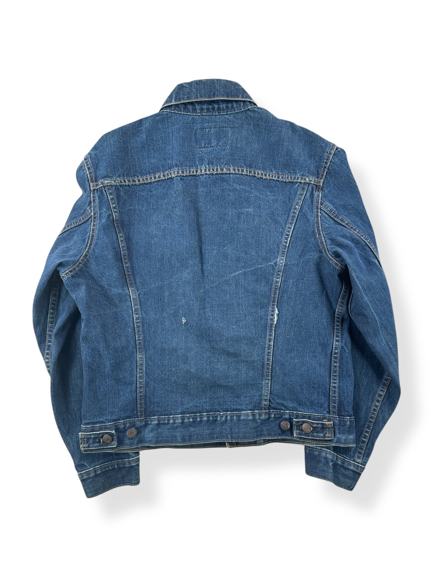 Back of Vintage 70s Era 70505 Levi's Dark Wash Trucker Jacket SZ 42