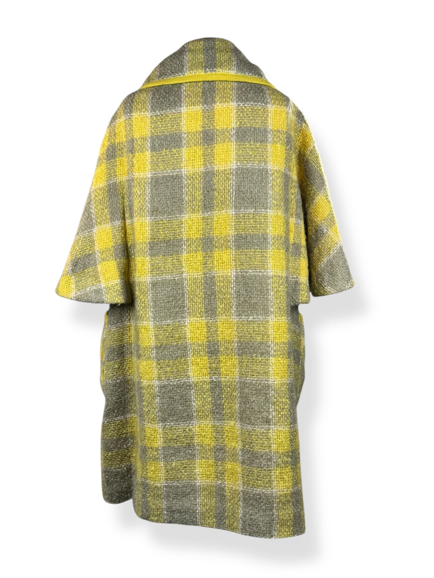 Back of 1960s Yellow/Gray Mohair Capelet Coat L