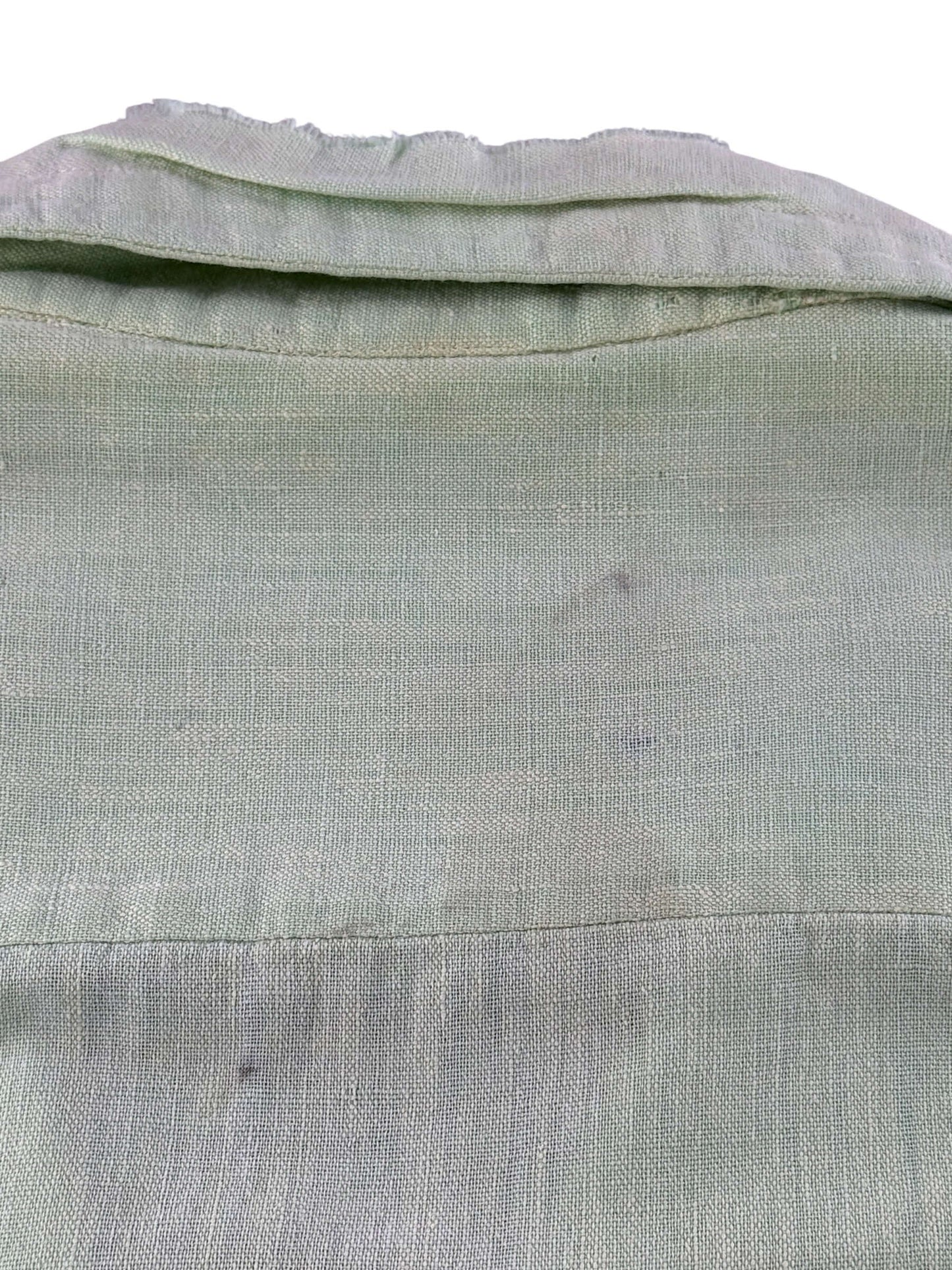 Scuffing on back of Vintage 50s Jaime Lime Green Popover Shirt SZ L - AS IS