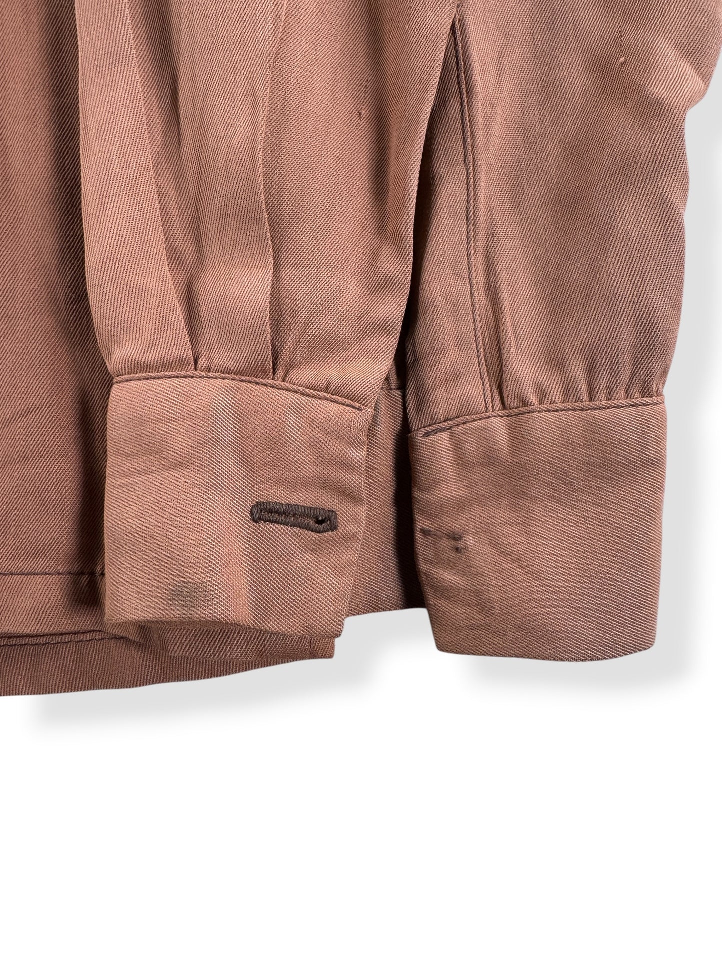 Missing Button on Vintage Doreme of Seattle Rayon Loop Collar Shirt SZ M