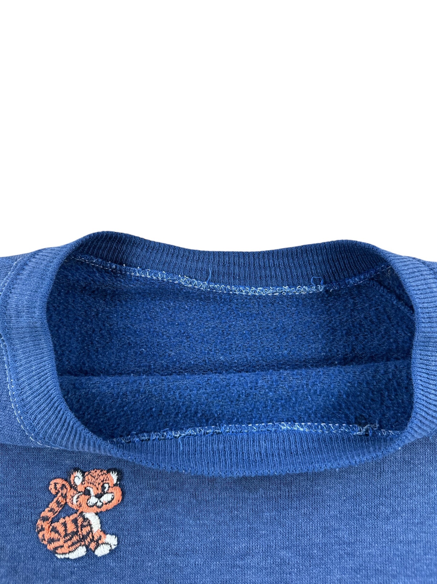 Collar on Vintage 70s Tiger Patch Short Sleeve Sweatshirt SZ L