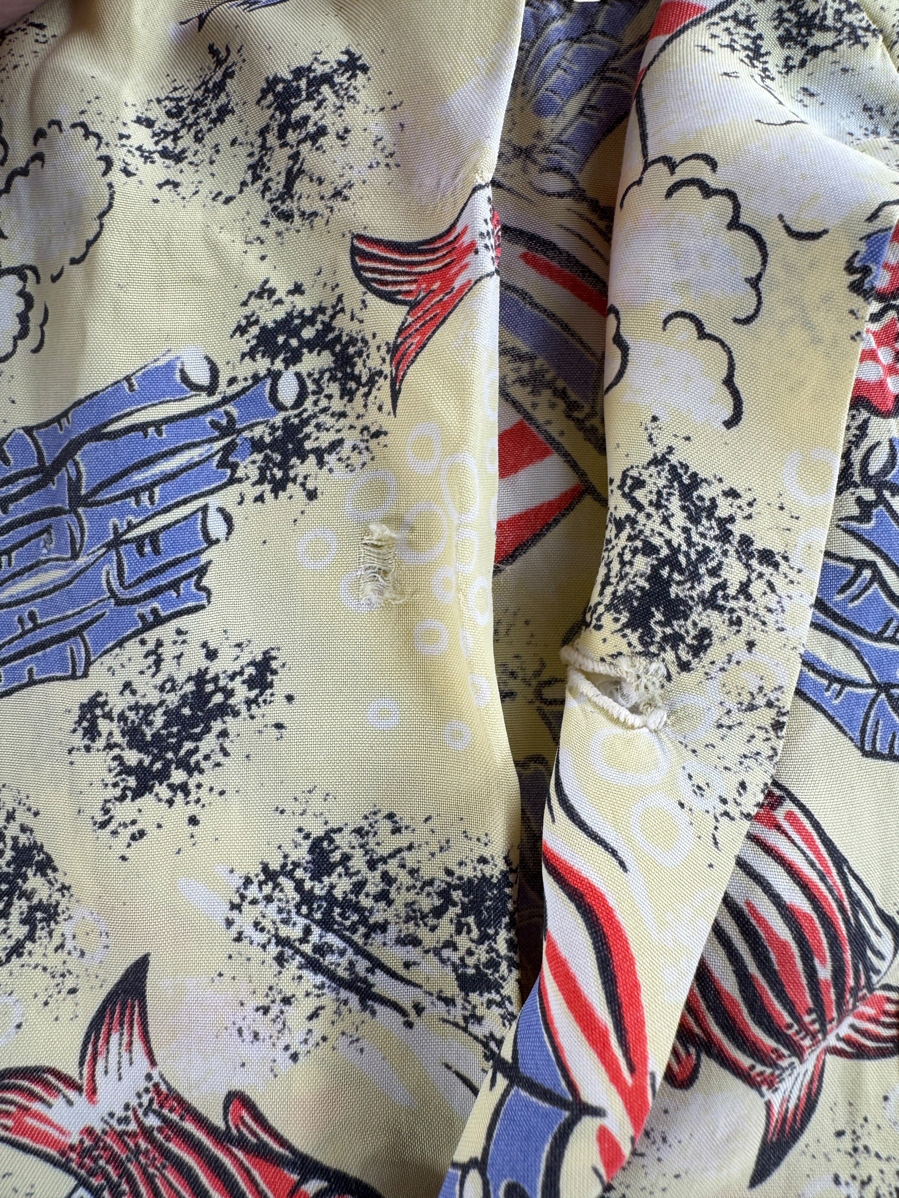 Missing Button on Vintage Penney's Topflight Rayon Fixer Aloha Shirt SZ M