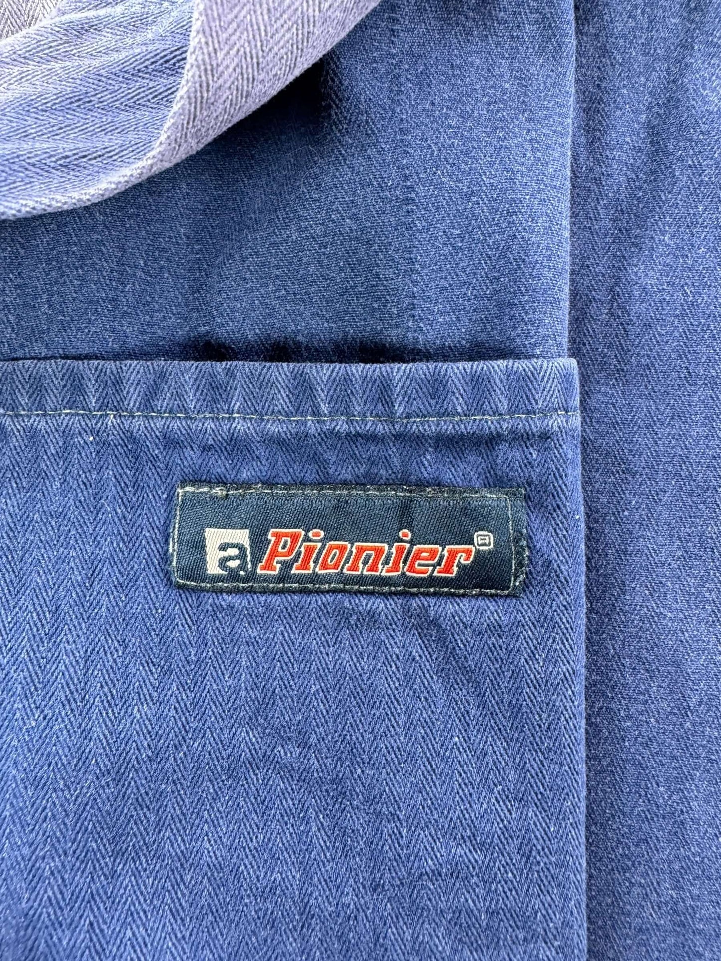 Label on Vintage Pionier Sunfaded French Chore Coat SZ XL