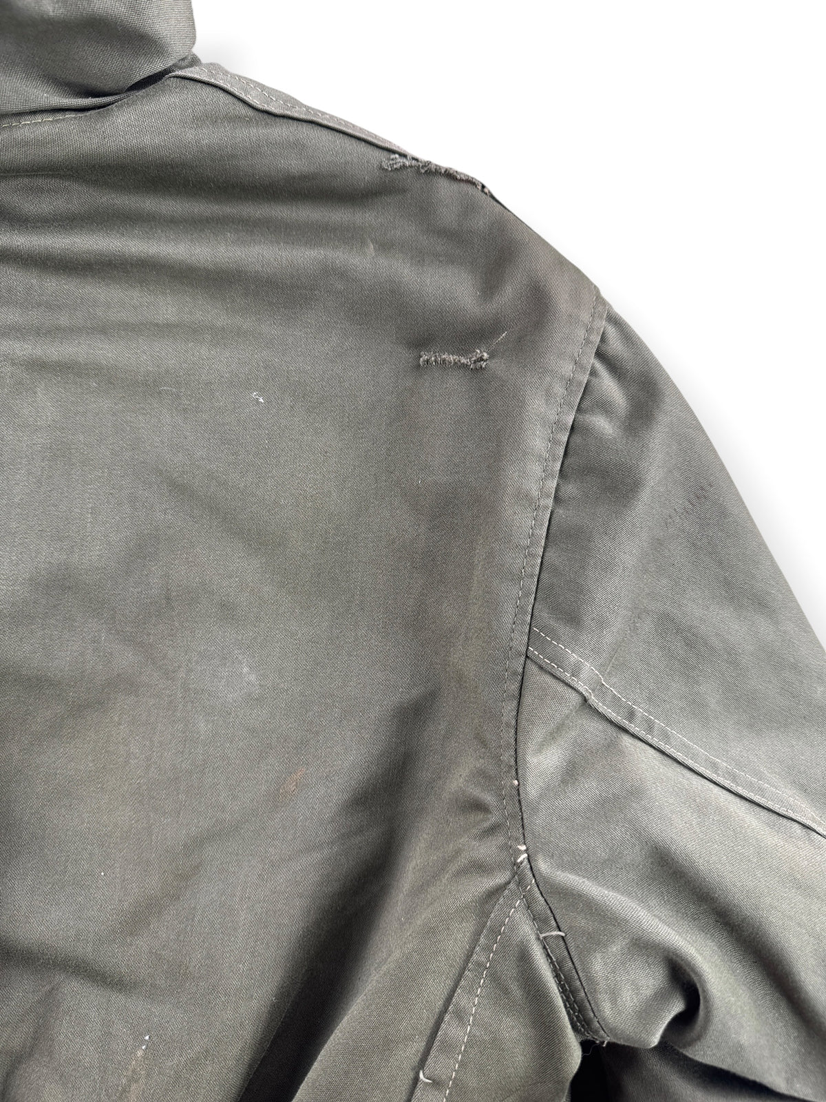 Small repairs on back shoulder of Vintage B-9 Civilian Parka SZ 42