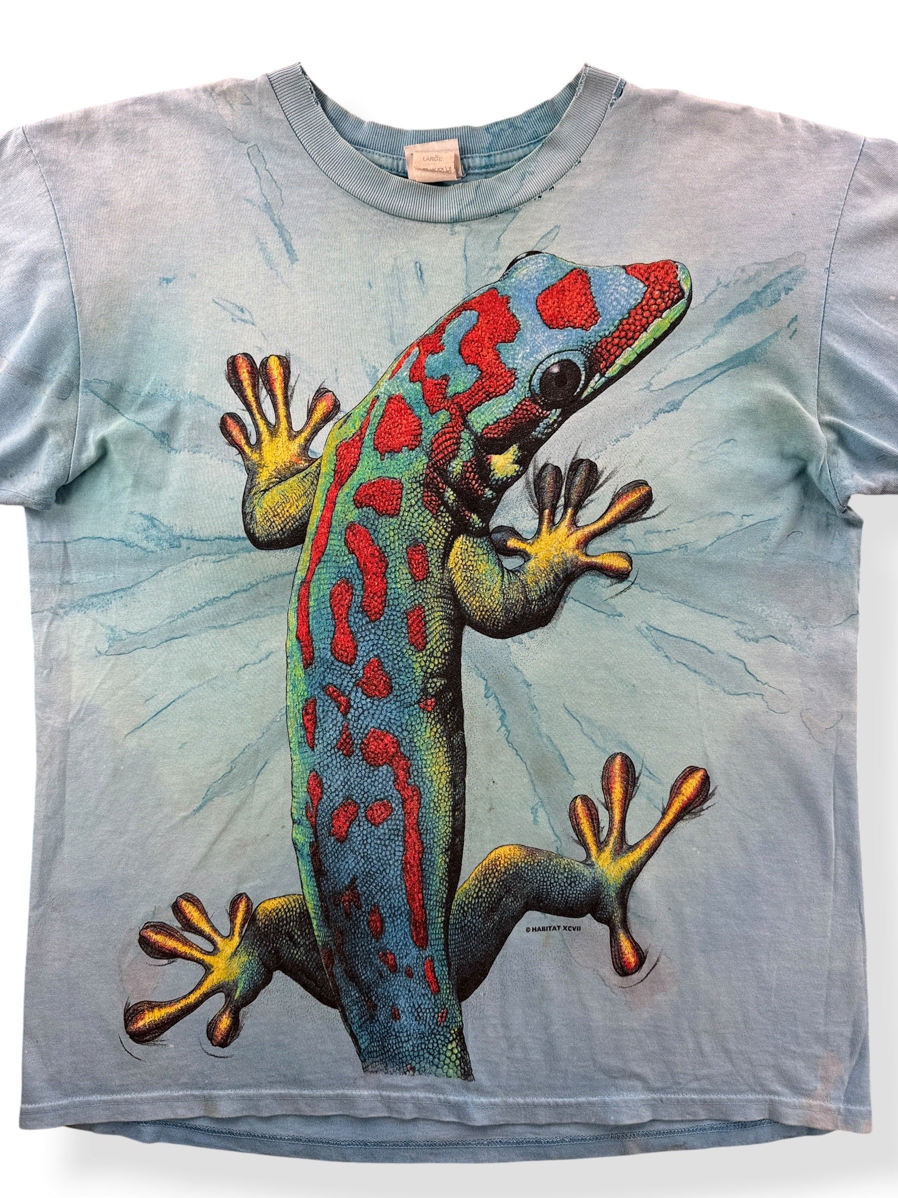 Front Close Up of Vintage AOP Rainforest Cafe Lizard Tee L - AS IS