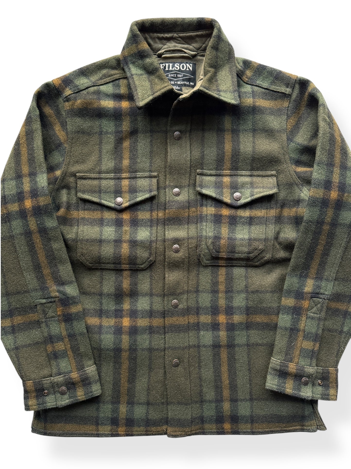 Front Close Up of Filson Green Black Lined Jac Shirt SZ S