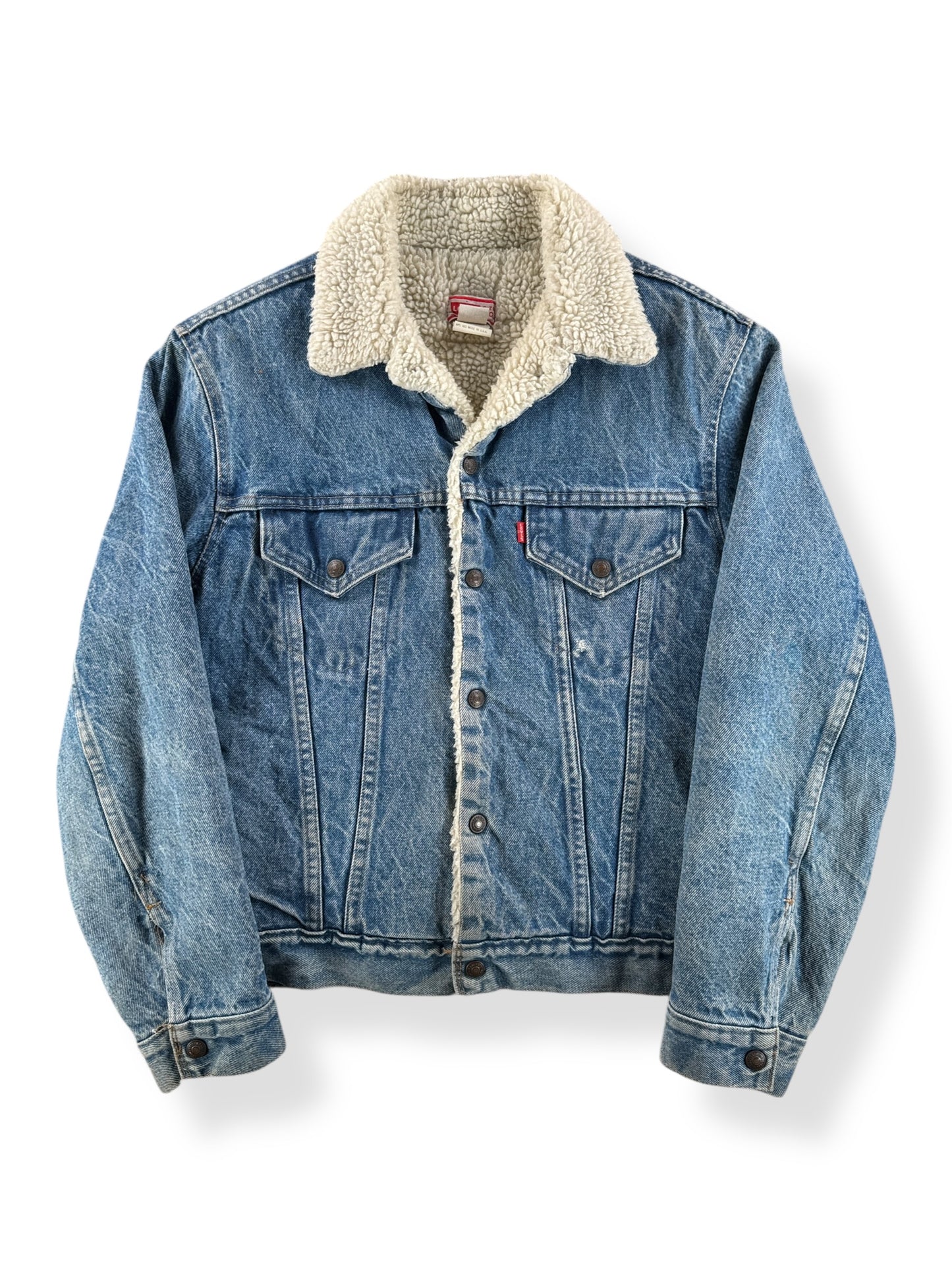 Front of Vintage Levi's Sherpa Lined Denim Trucker Jacket SZ 40
