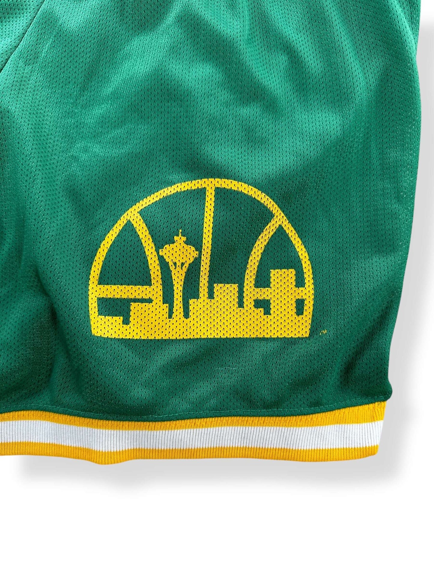 Graphic on Vintage 80s Champion Sonics Athletic Shorts M