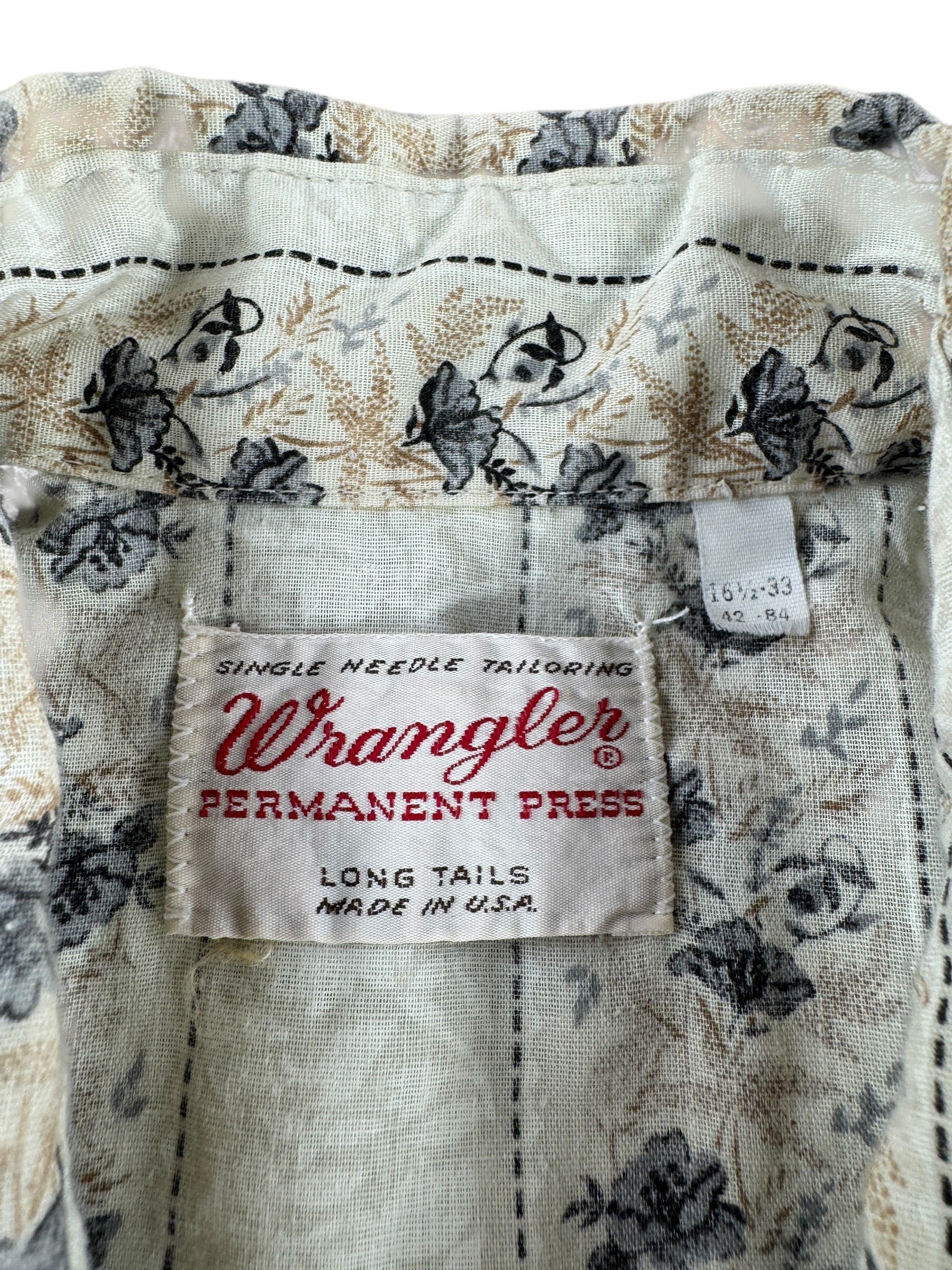Tag on Vintage Wrangler Floral Pearl Snap Shirt SZ 16 1/2-33 (L)