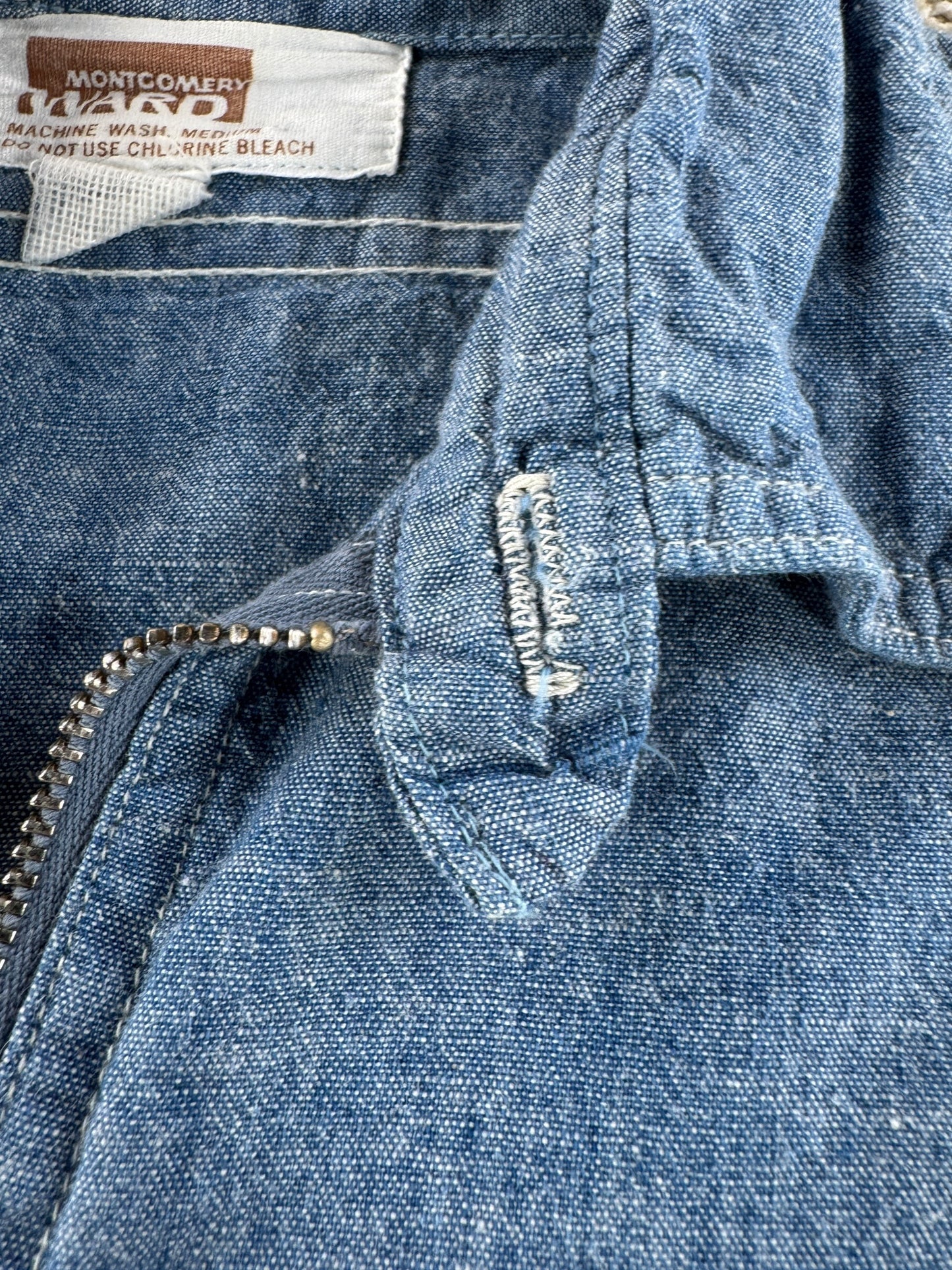 Button on Vintage Montgomery Ward Quarter Zip Chambray SZ S