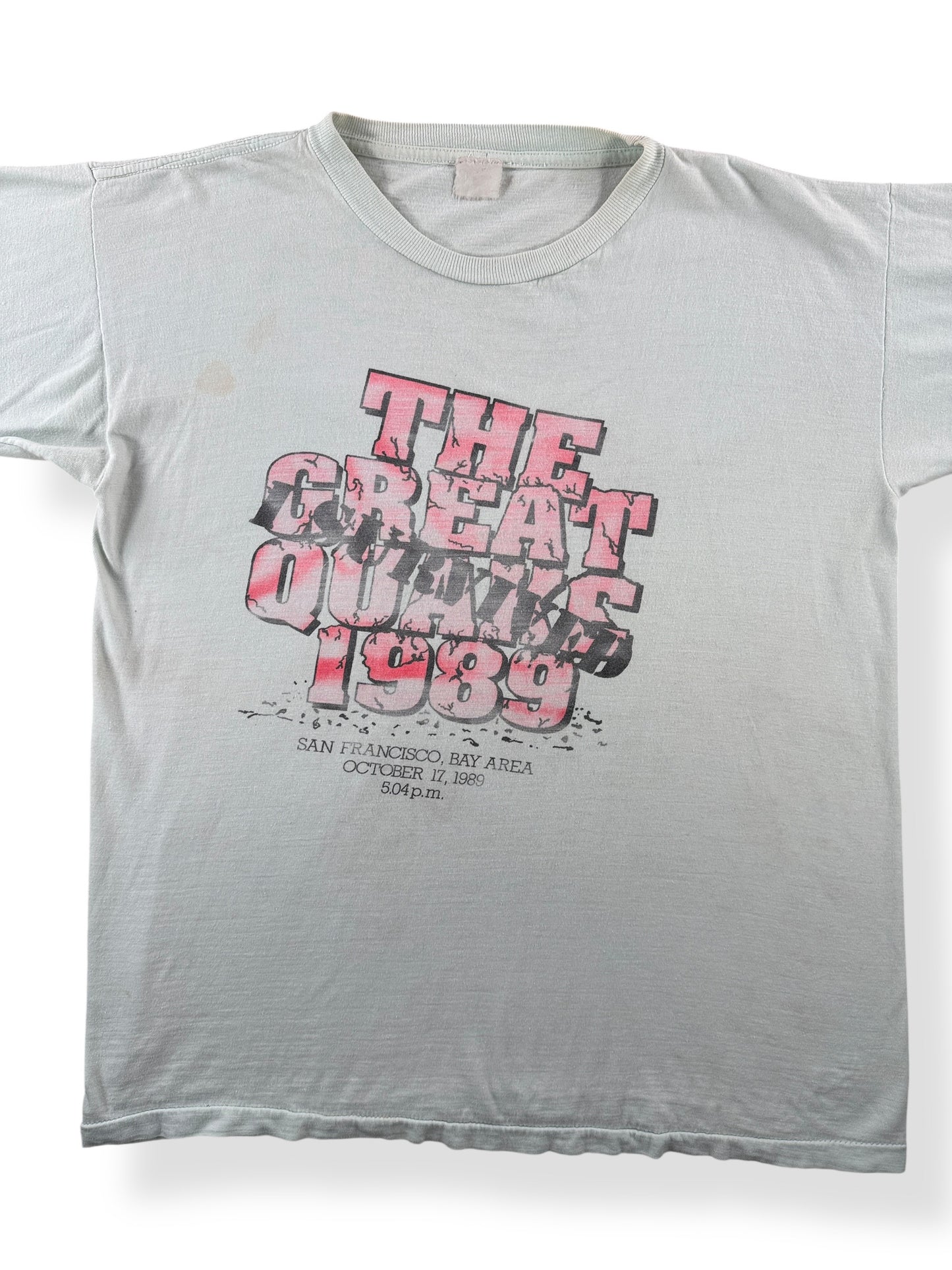 Front Close Up of Vintage 1989 Great Quake SF Fader Tee SZ L