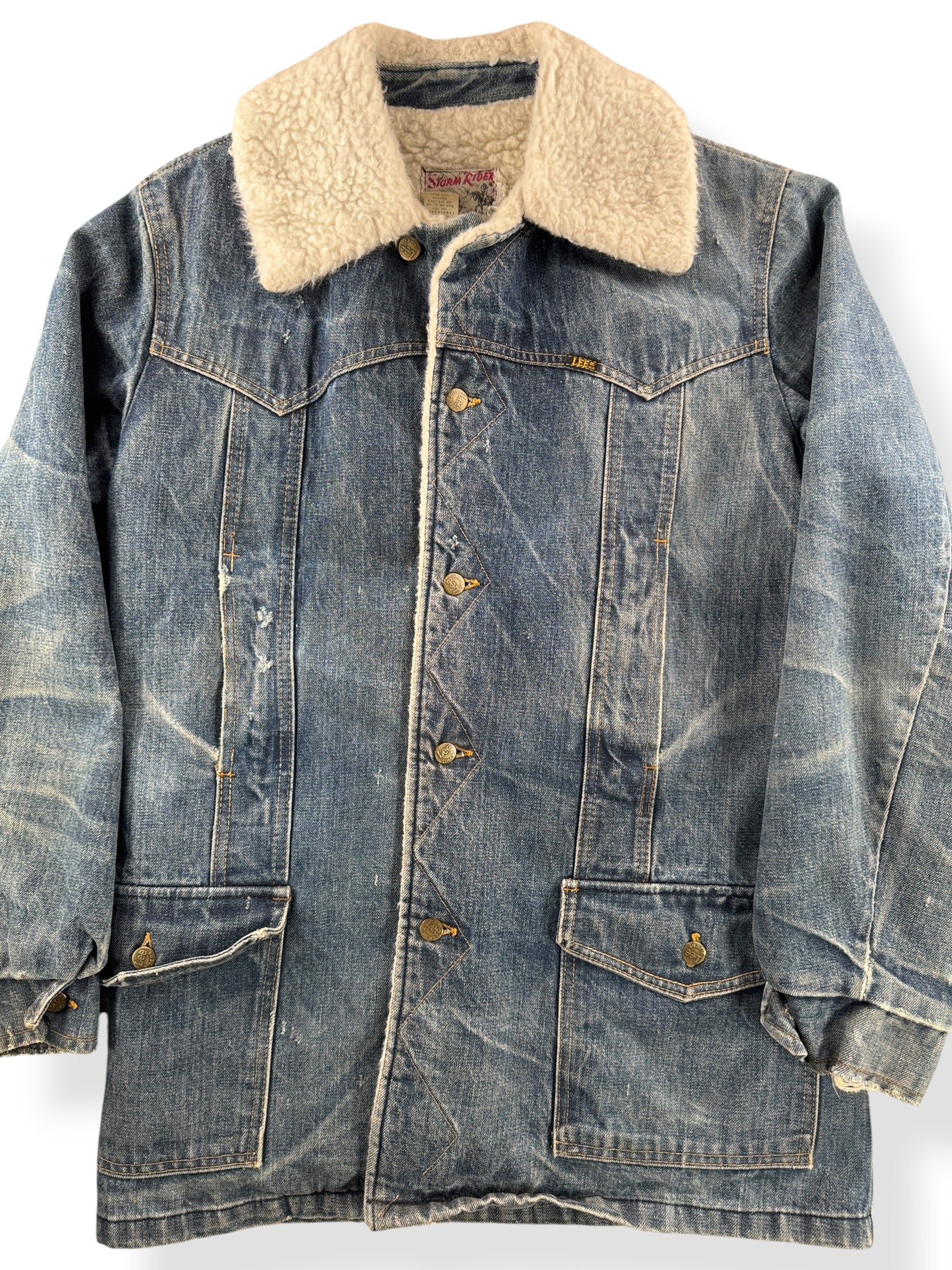 Close-up of Vintage 70’s Faded Lee Storm Rider Sherpa Jacket SZ L