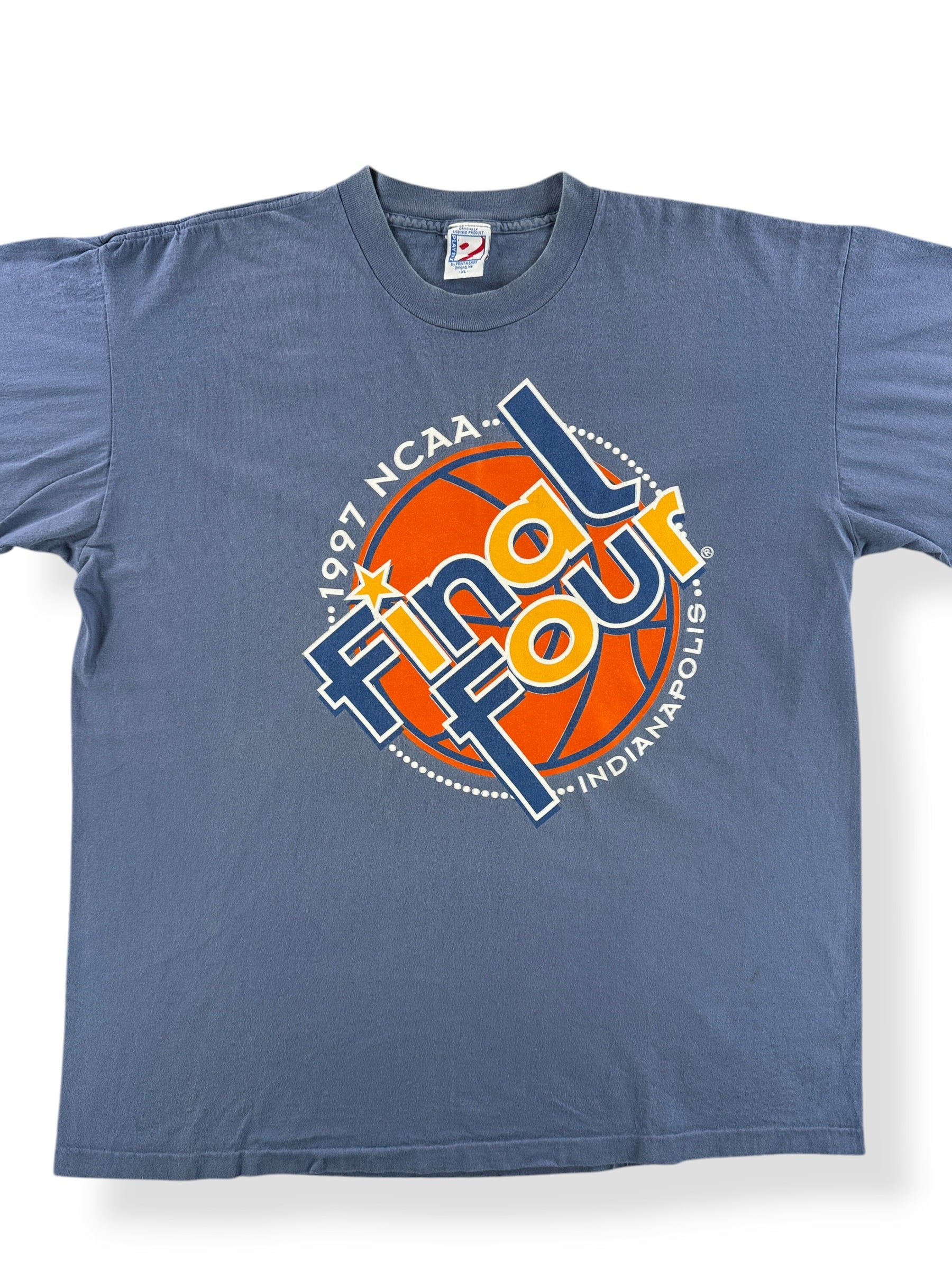 Front Close Up of Vintage 1997 NCAA Final Four Tee SZ XL