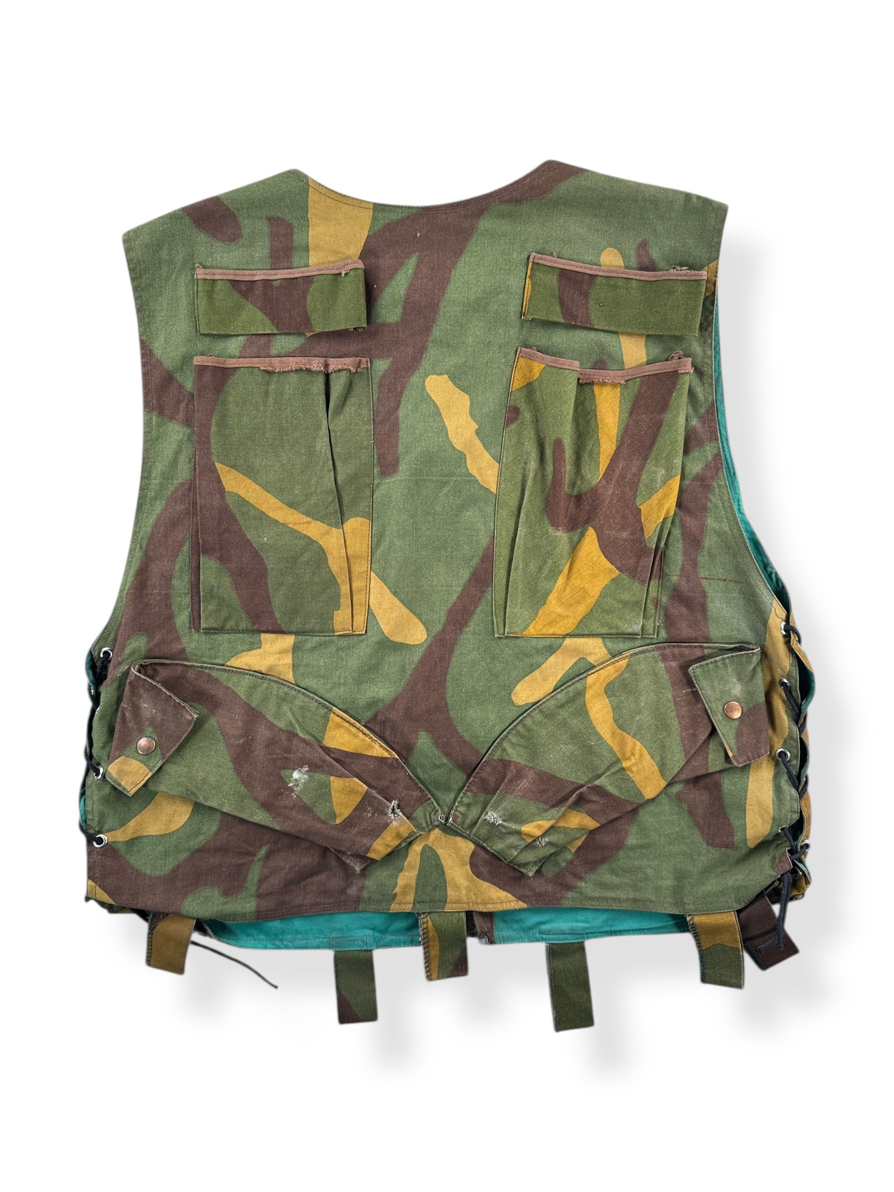 Back of Vintage Bosnian Camo Vest SZ M