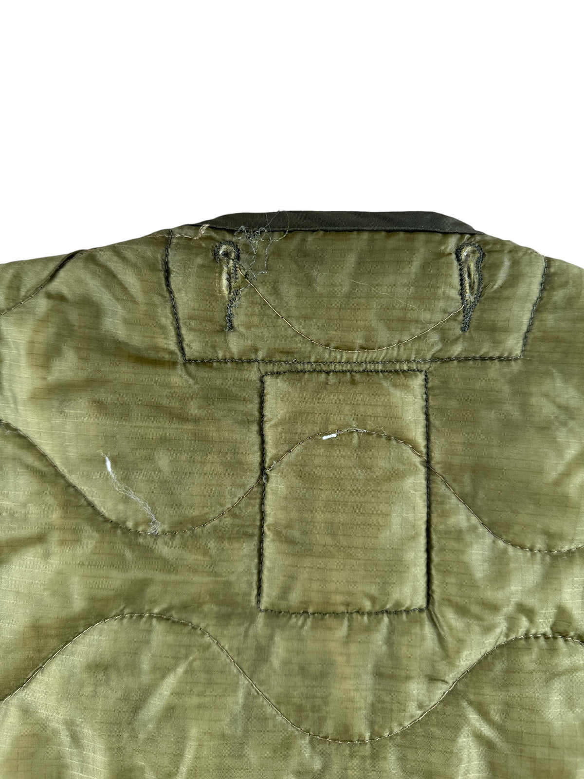 Ware on back collar of Vintage Vietnam Era Liner Jacket SZ L